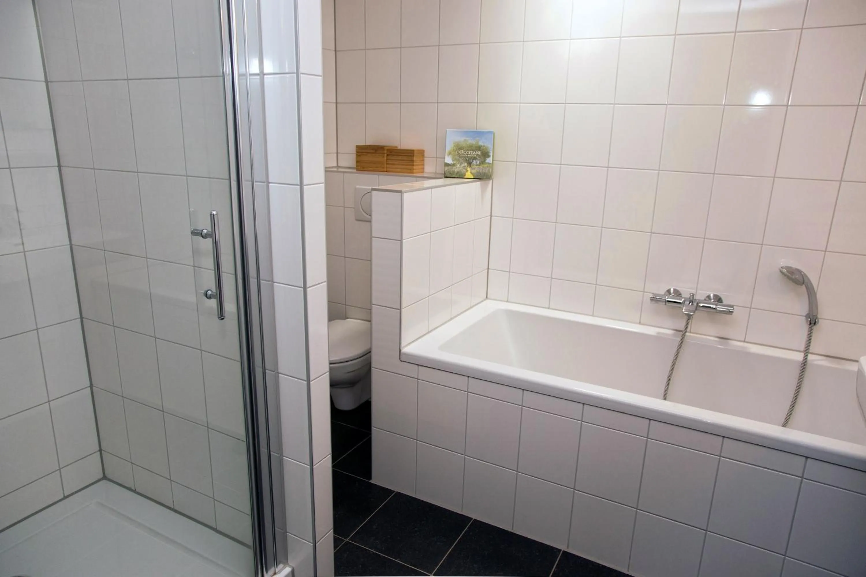 Property building in Woonboot Sweltsje