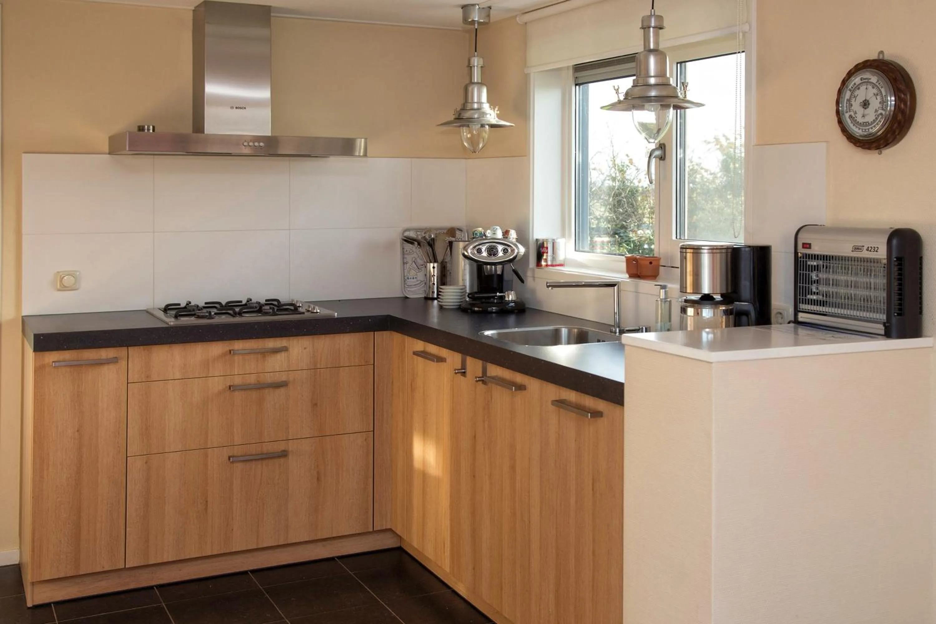 Property building in Woonboot Sweltsje