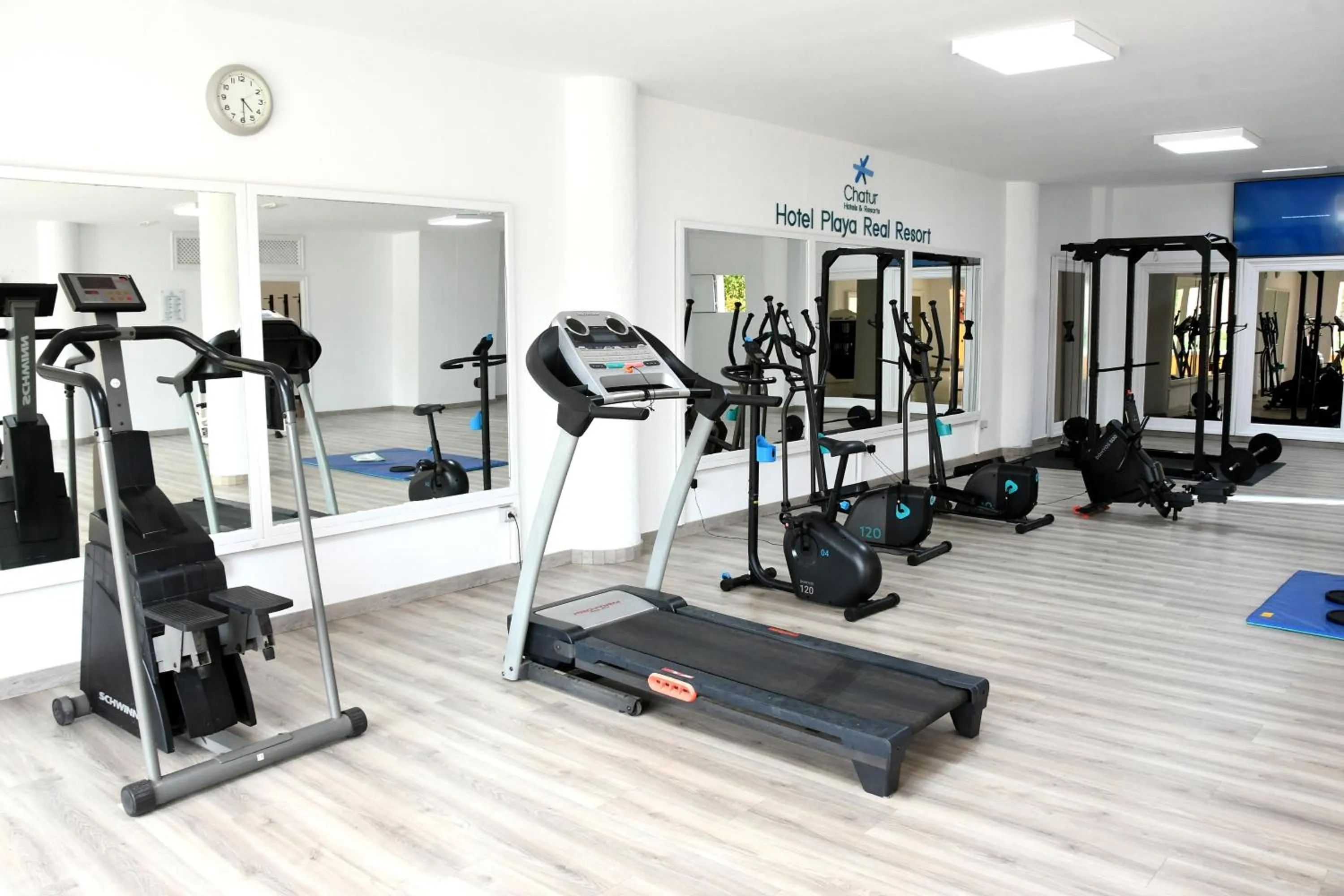 Activities in Chatur Playa Real Resort