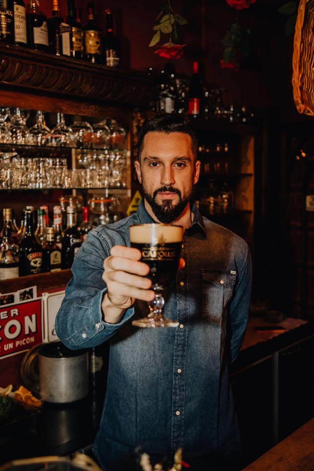 People in Hotel Rose Red