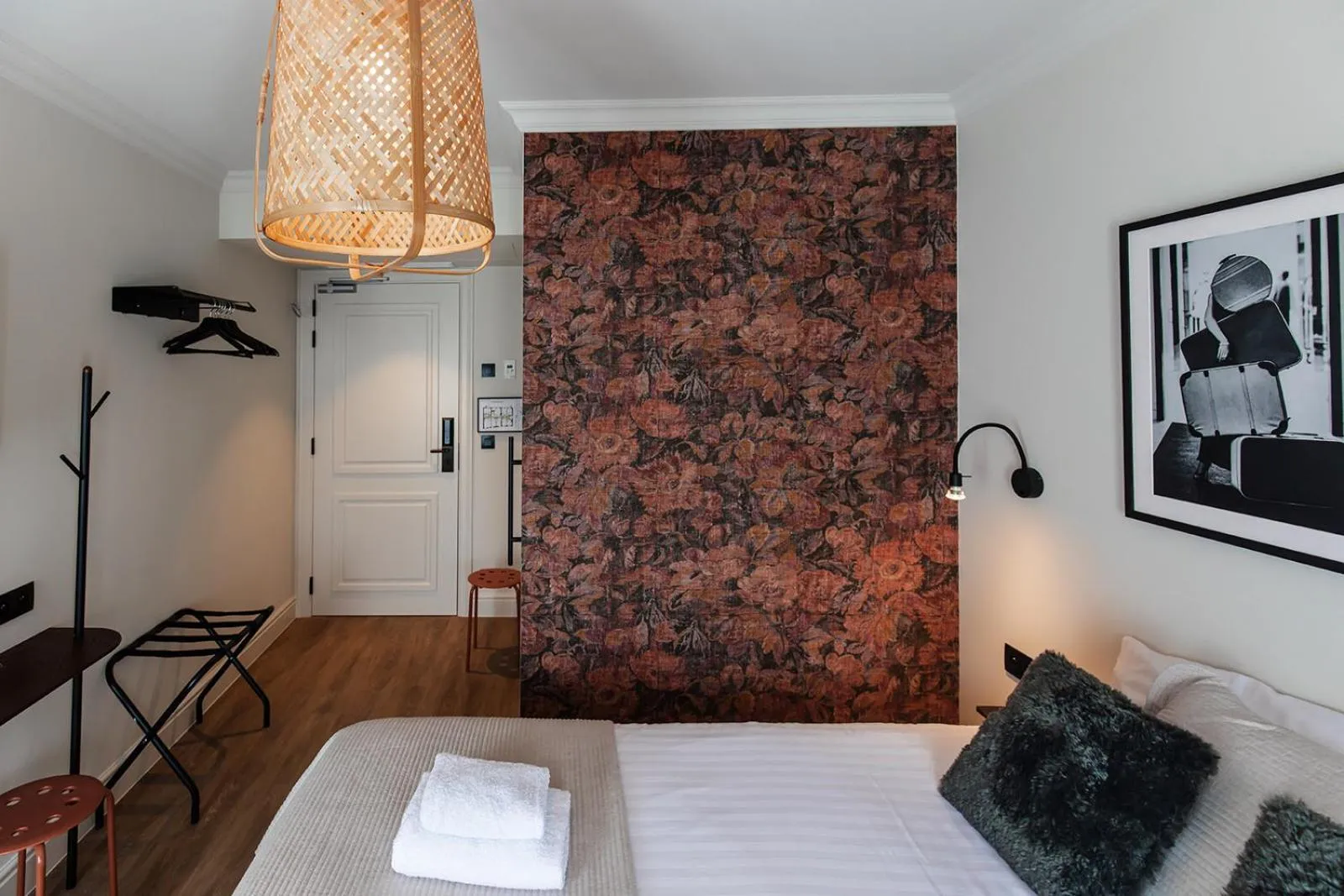 Other, Bed in Hotel Rose Red