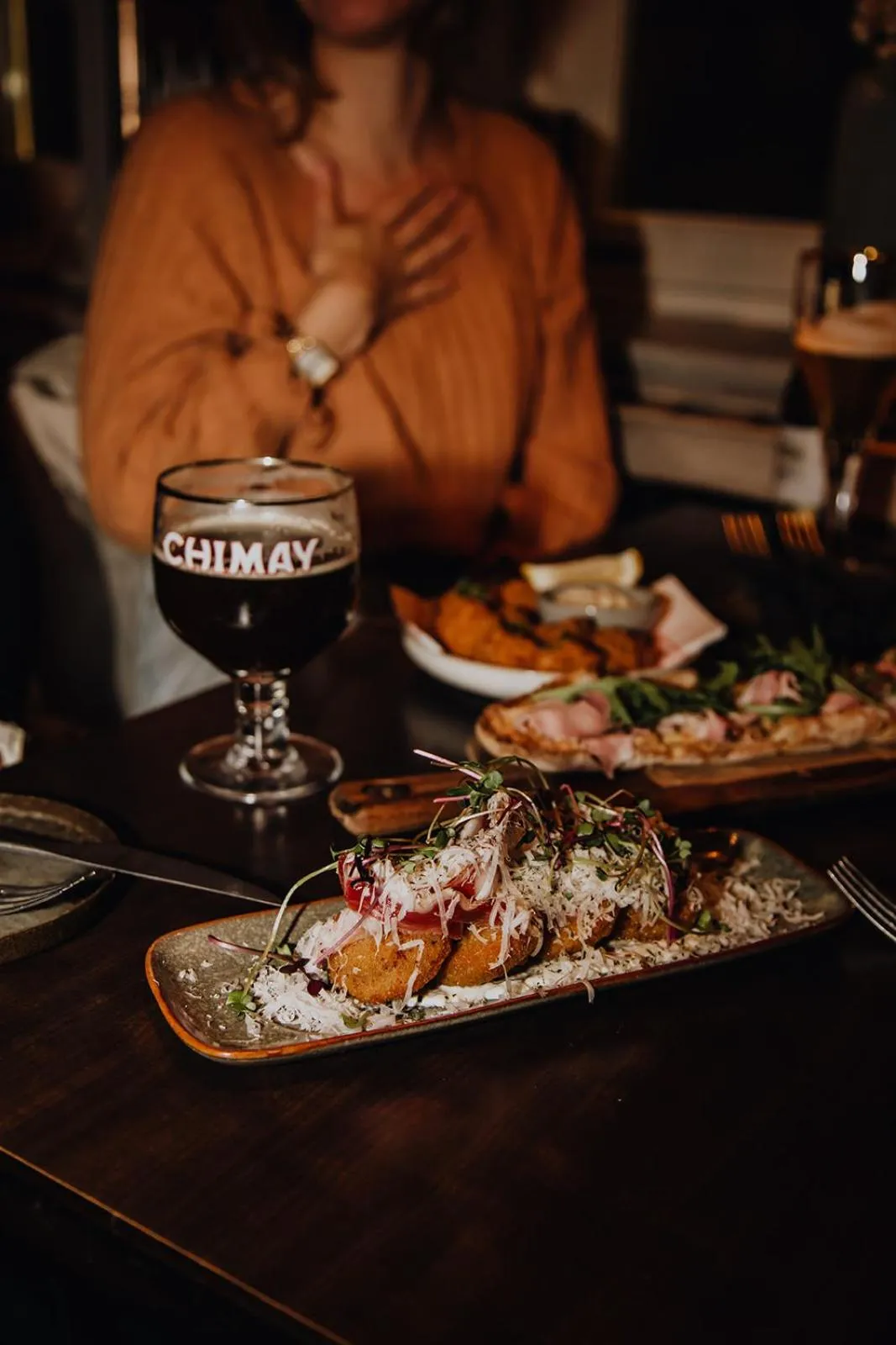 Restaurant/places to eat in Hotel Rose Red