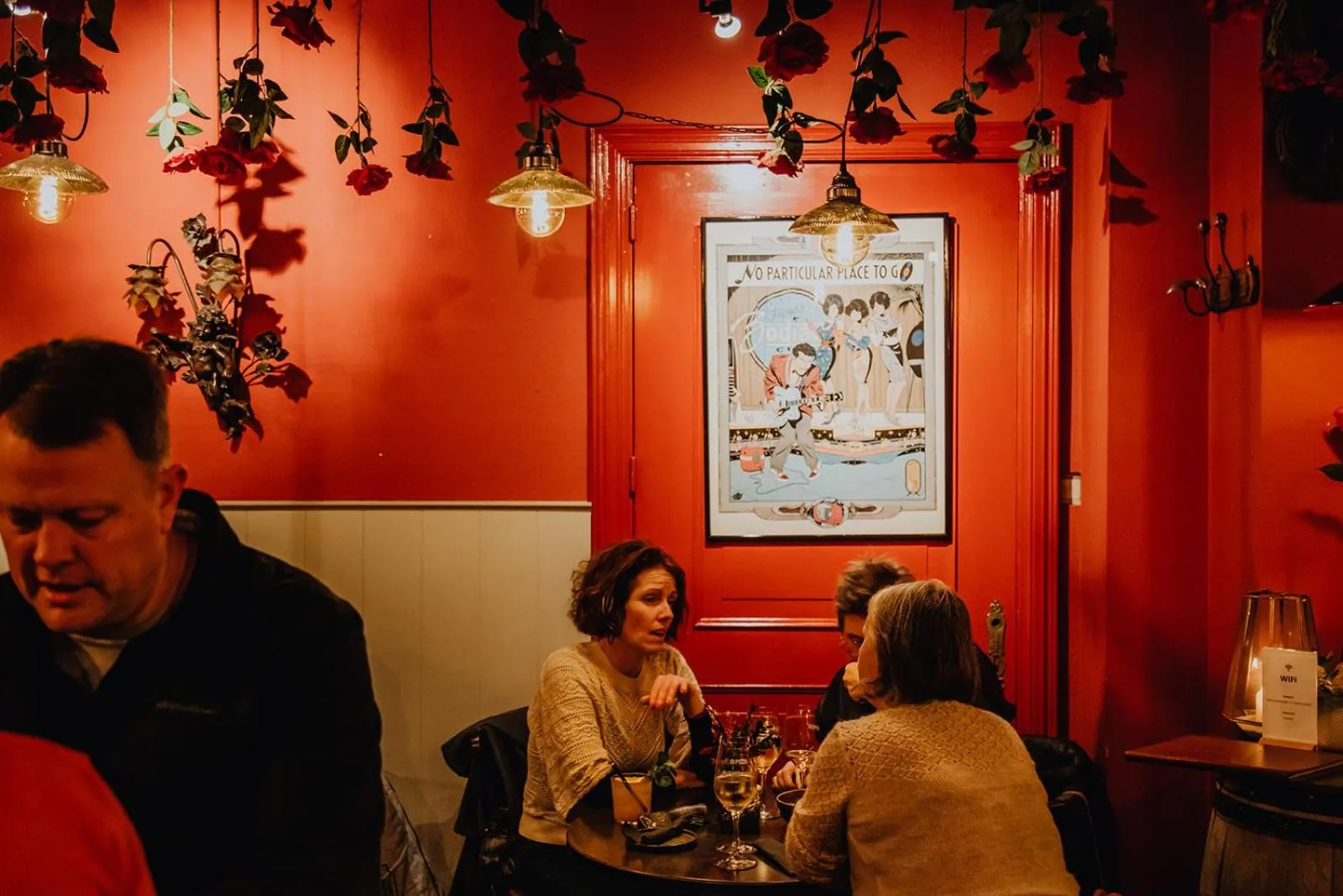 Restaurant/places to eat in Hotel Rose Red