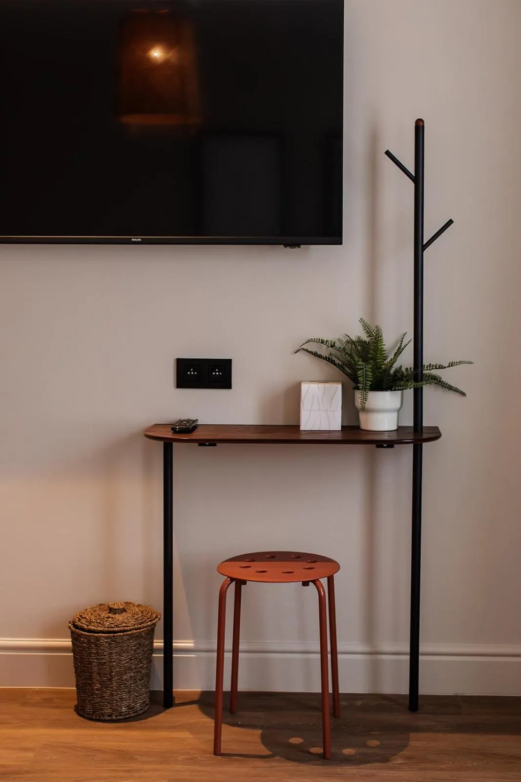 Other in Hotel Rose Red