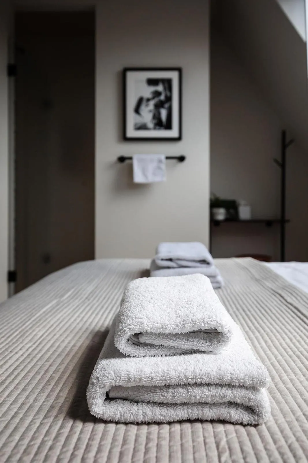 Decorative detail, Bed in Hotel Rose Red