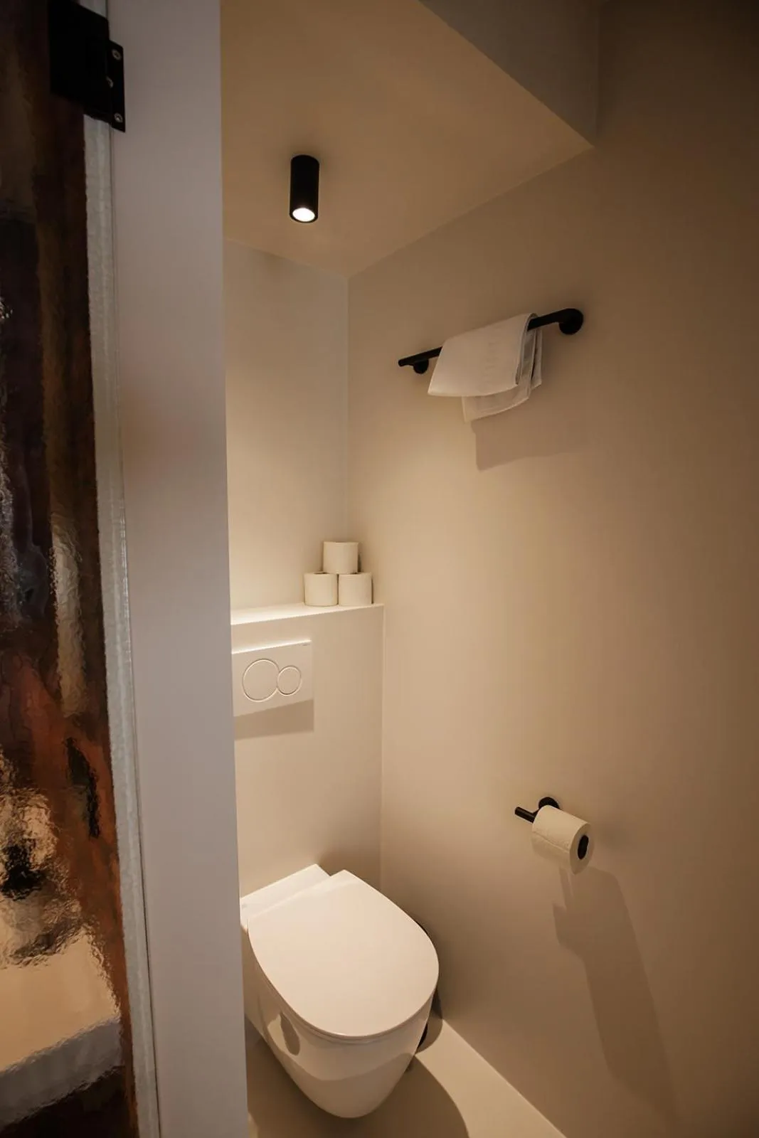 Bathroom in Hotel Rose Red