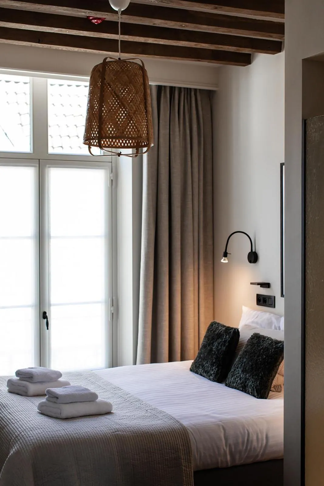 Decorative detail, Bed in Hotel Rose Red