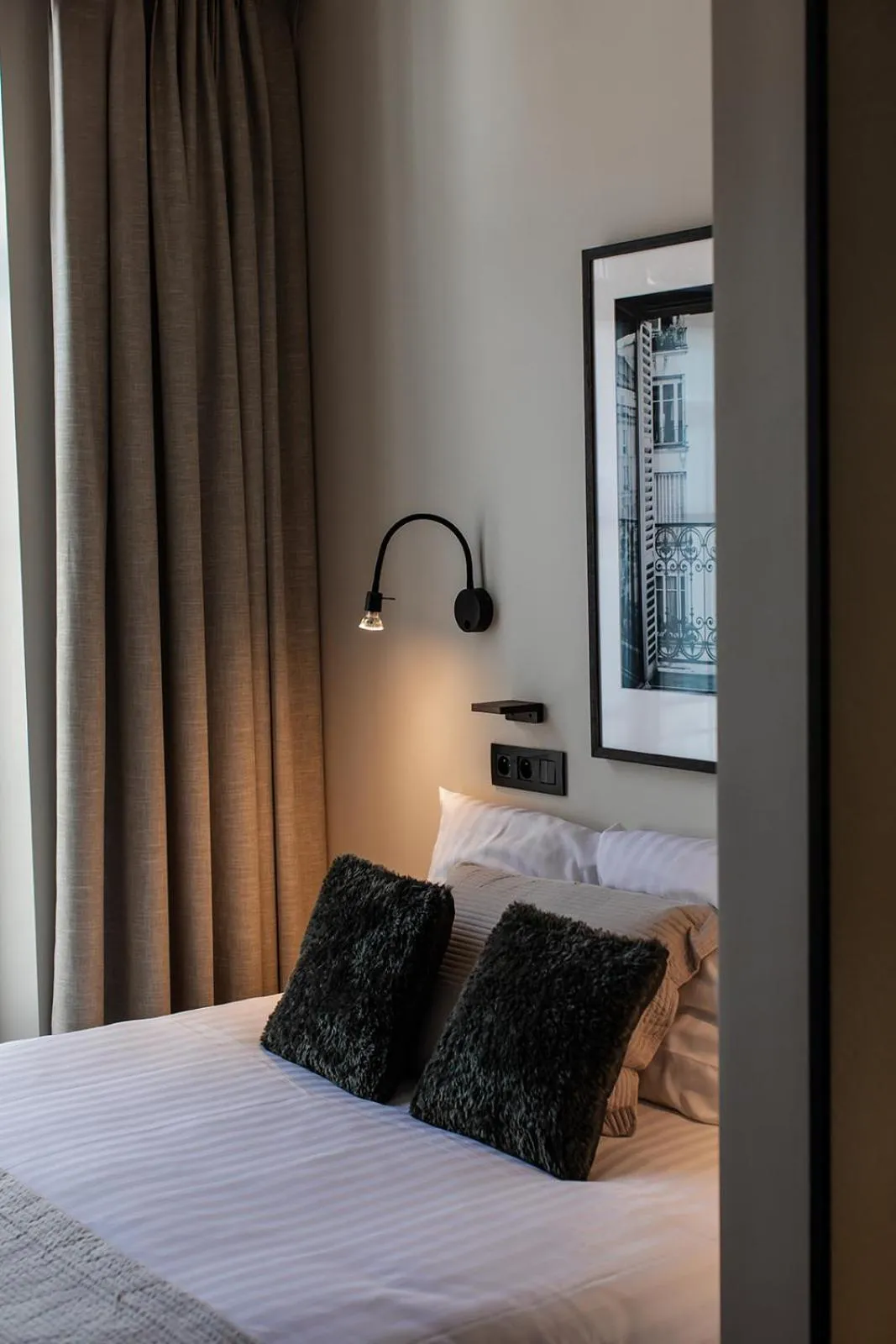 Other, Bed in Hotel Rose Red