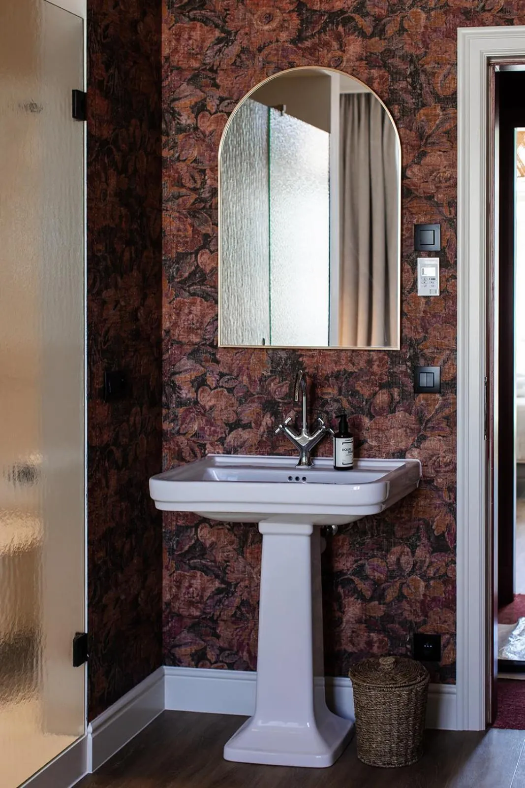 Decorative detail in Hotel Rose Red