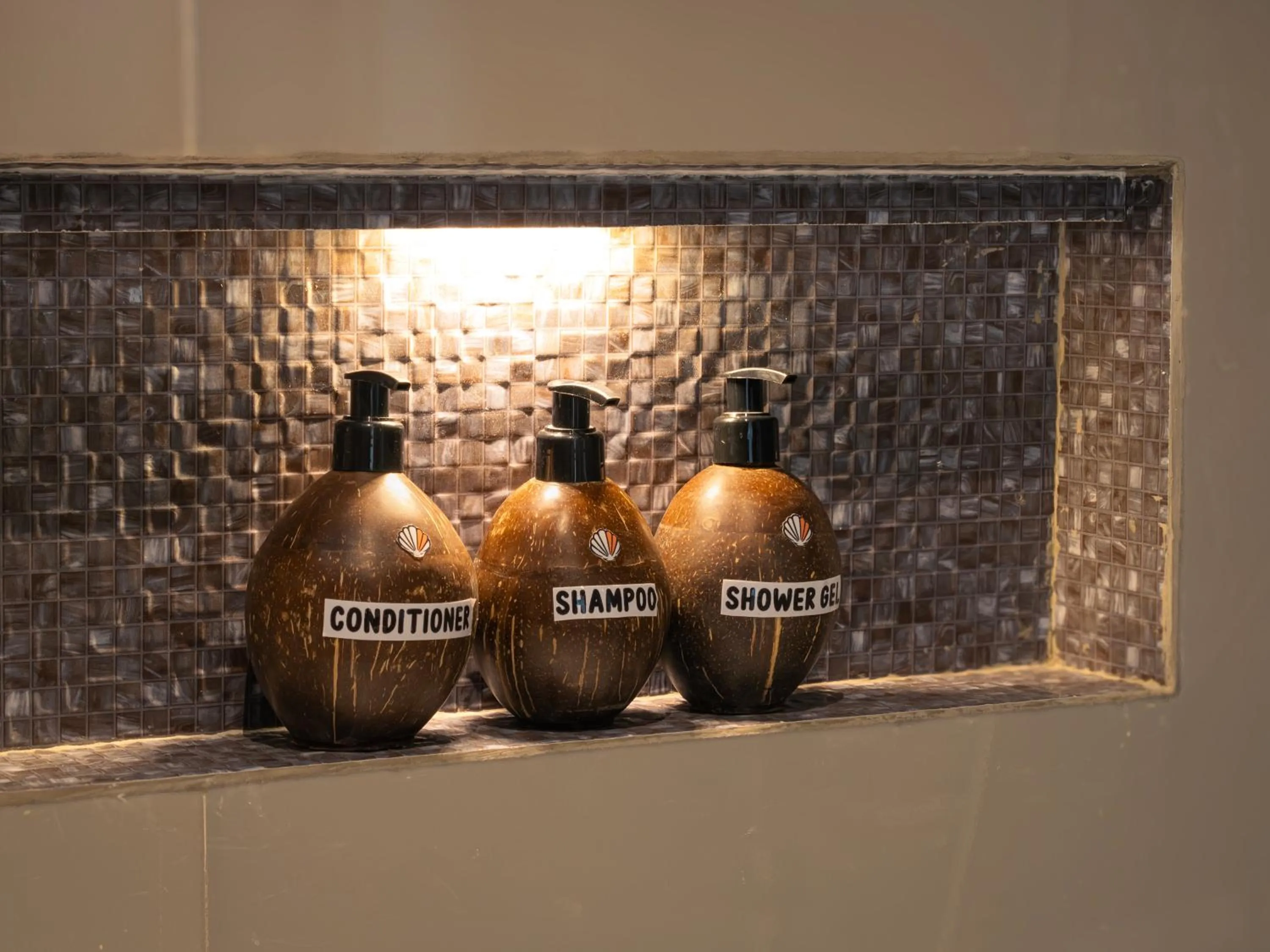 Bath in Ithaa Inn Kamadhoo