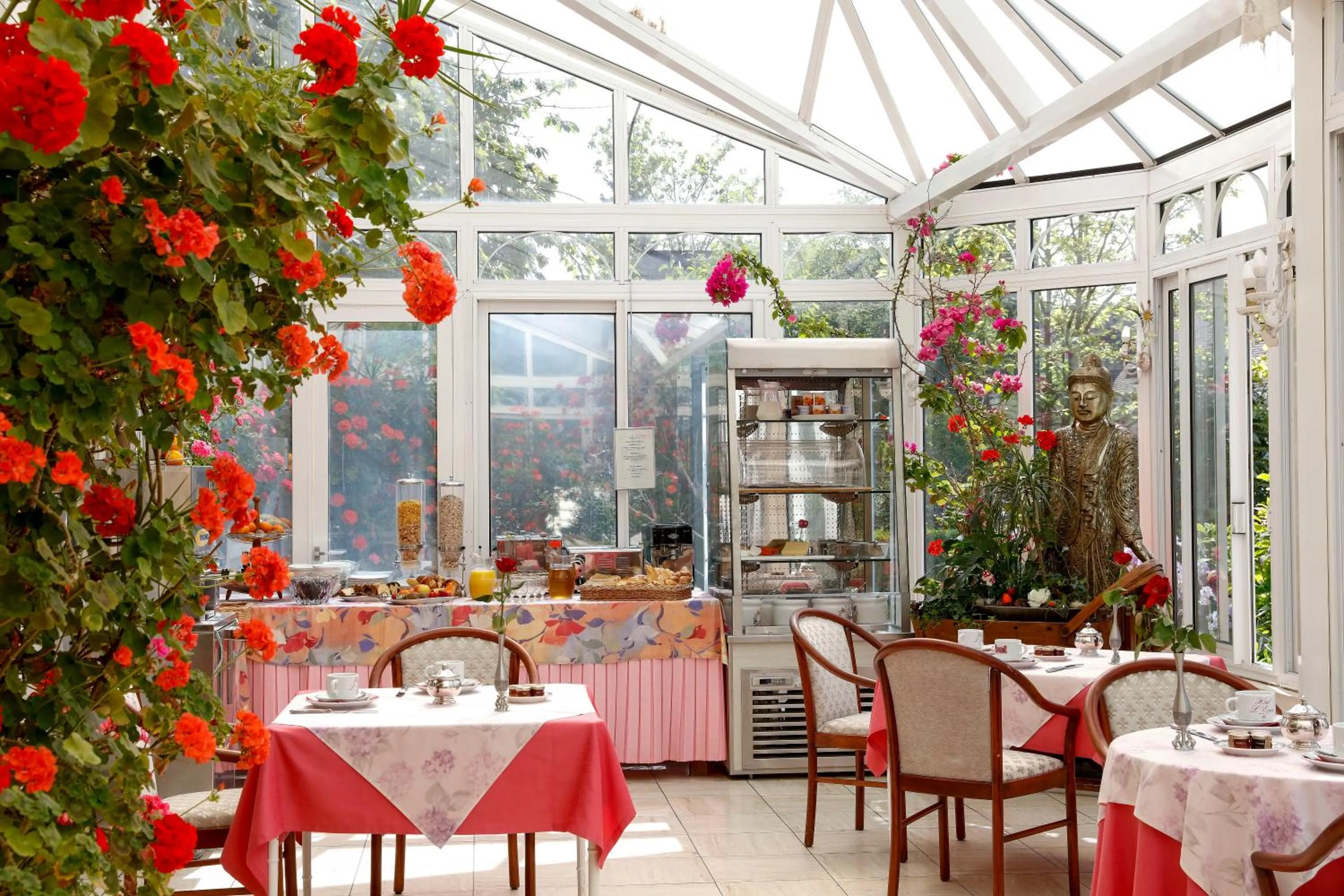 Food and drinks in Hôtel L'Ecrin