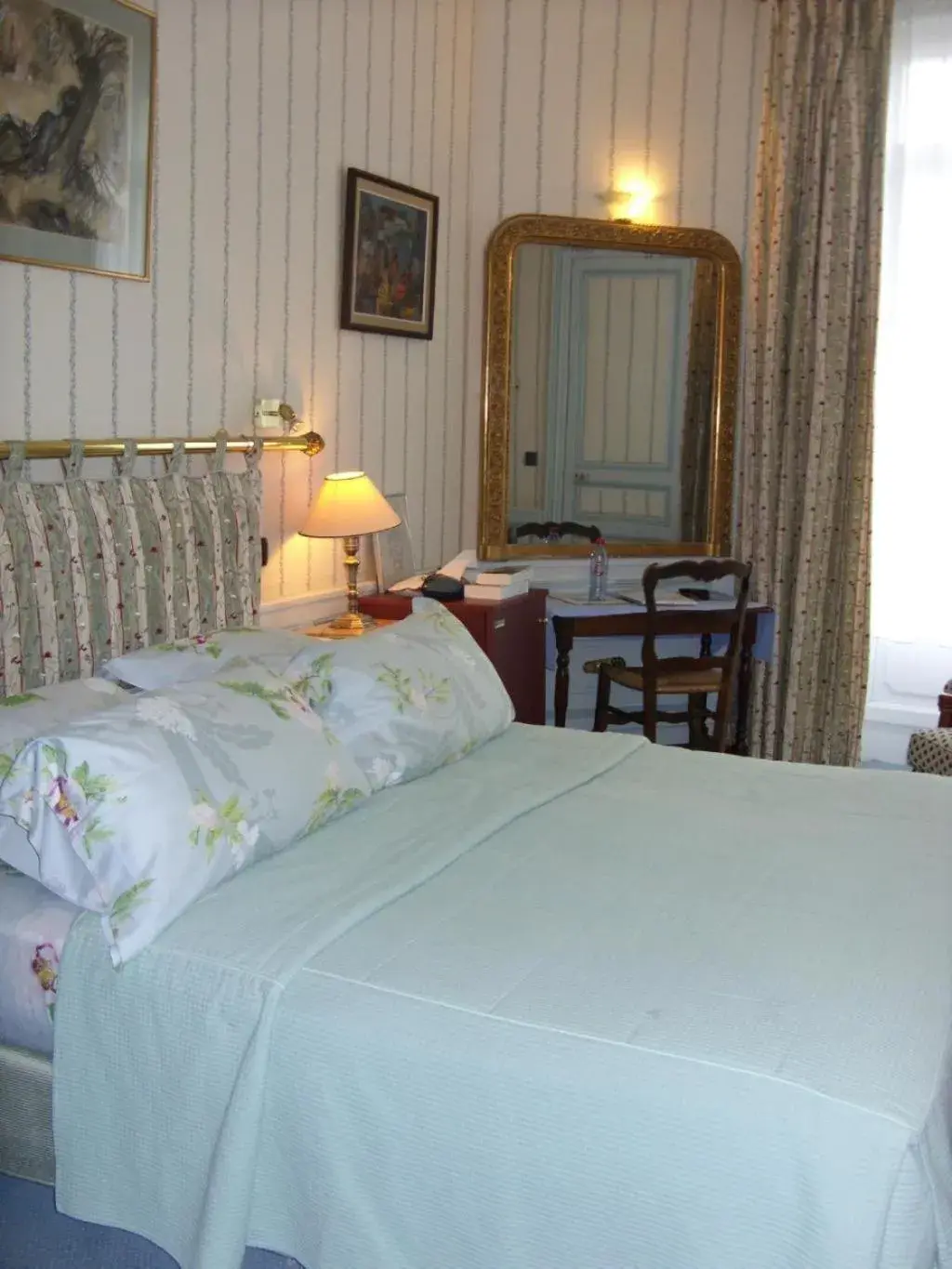 Superior Double Room in Hôtel L'Ecrin Superior Double Room in Hôtel L'Ecrin