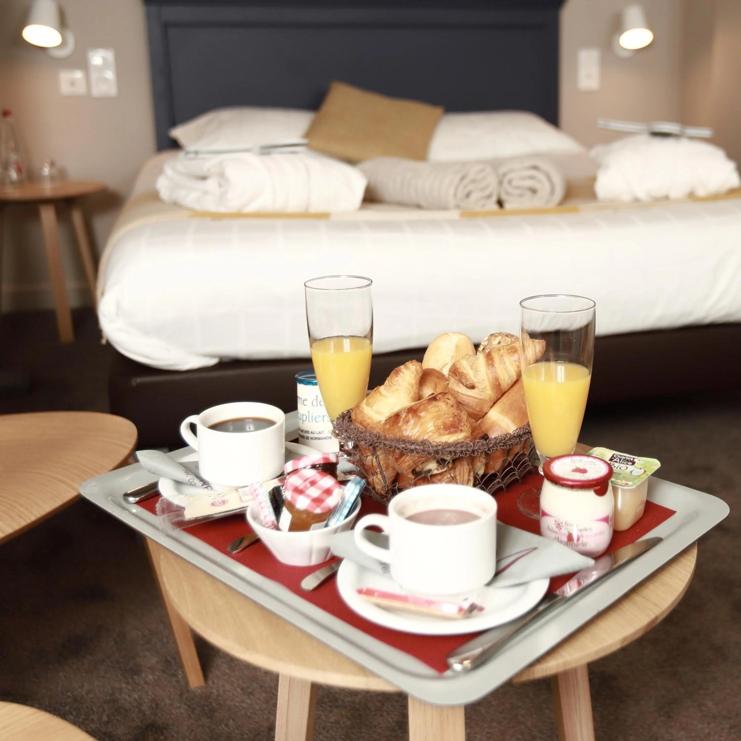 Breakfast, Bed in Hôtel Antares & Spa