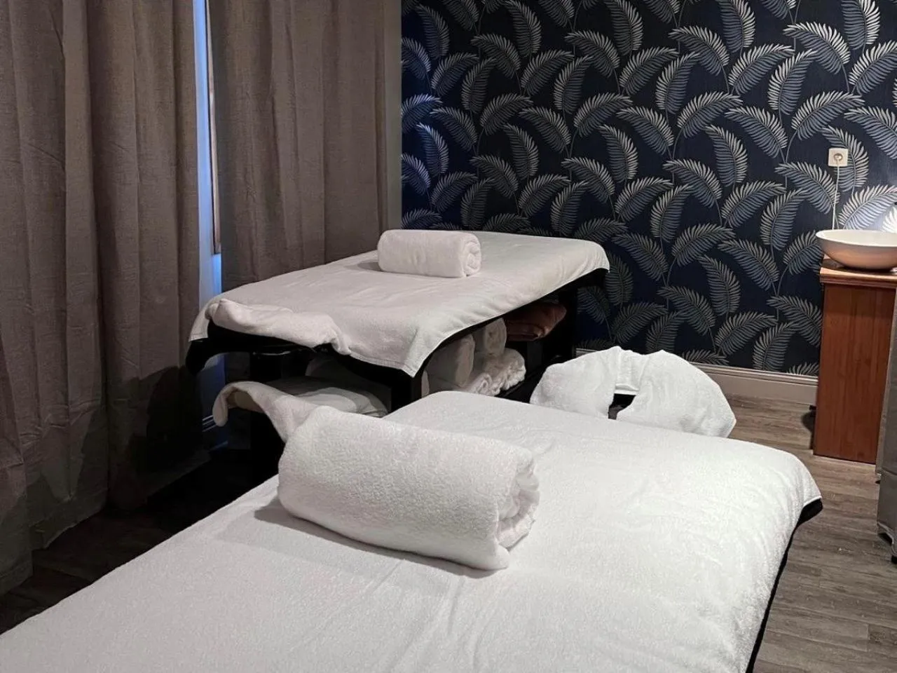 Massage, Bed in Hôtel Antares & Spa