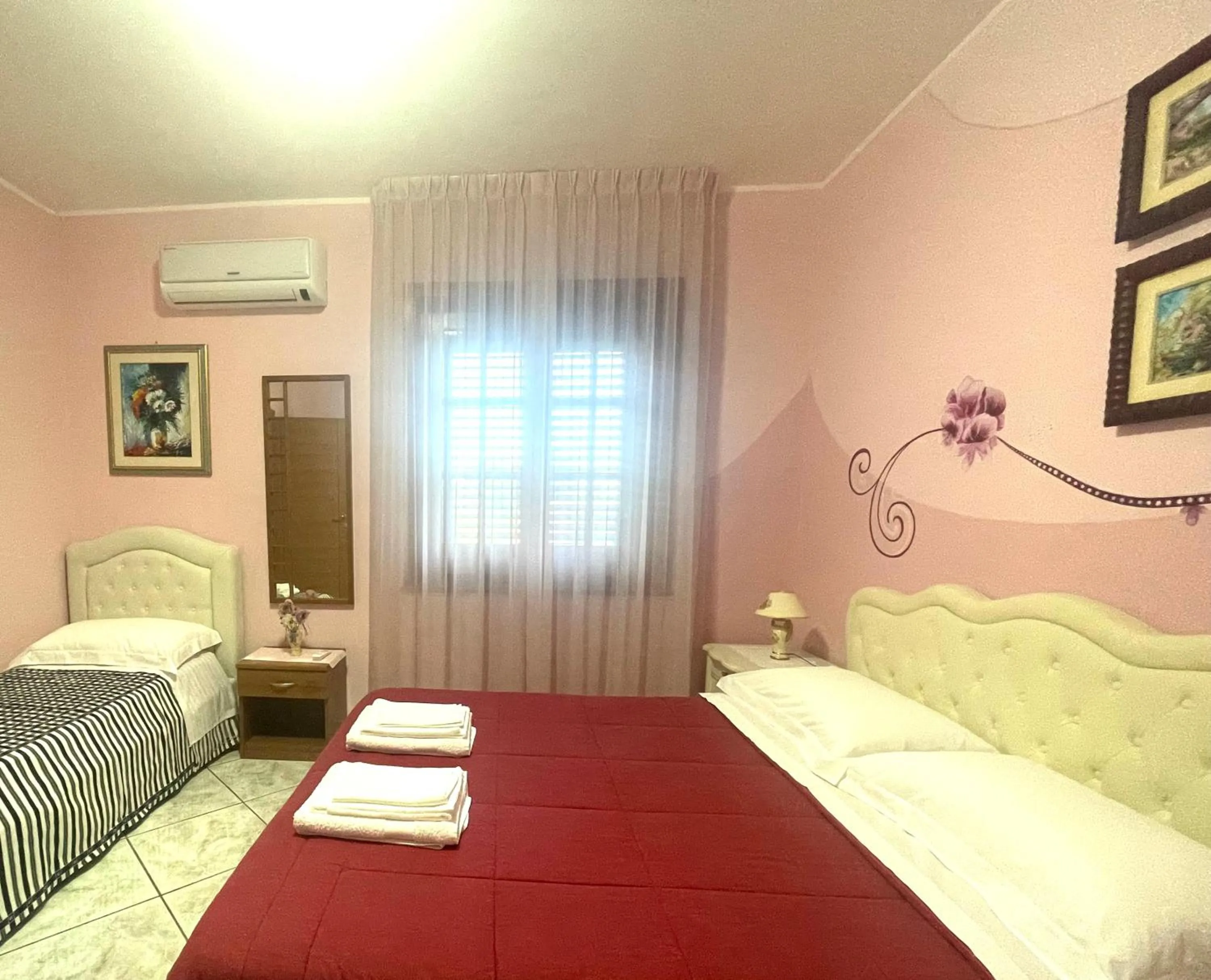 Bed in B&B Villa Ciccone