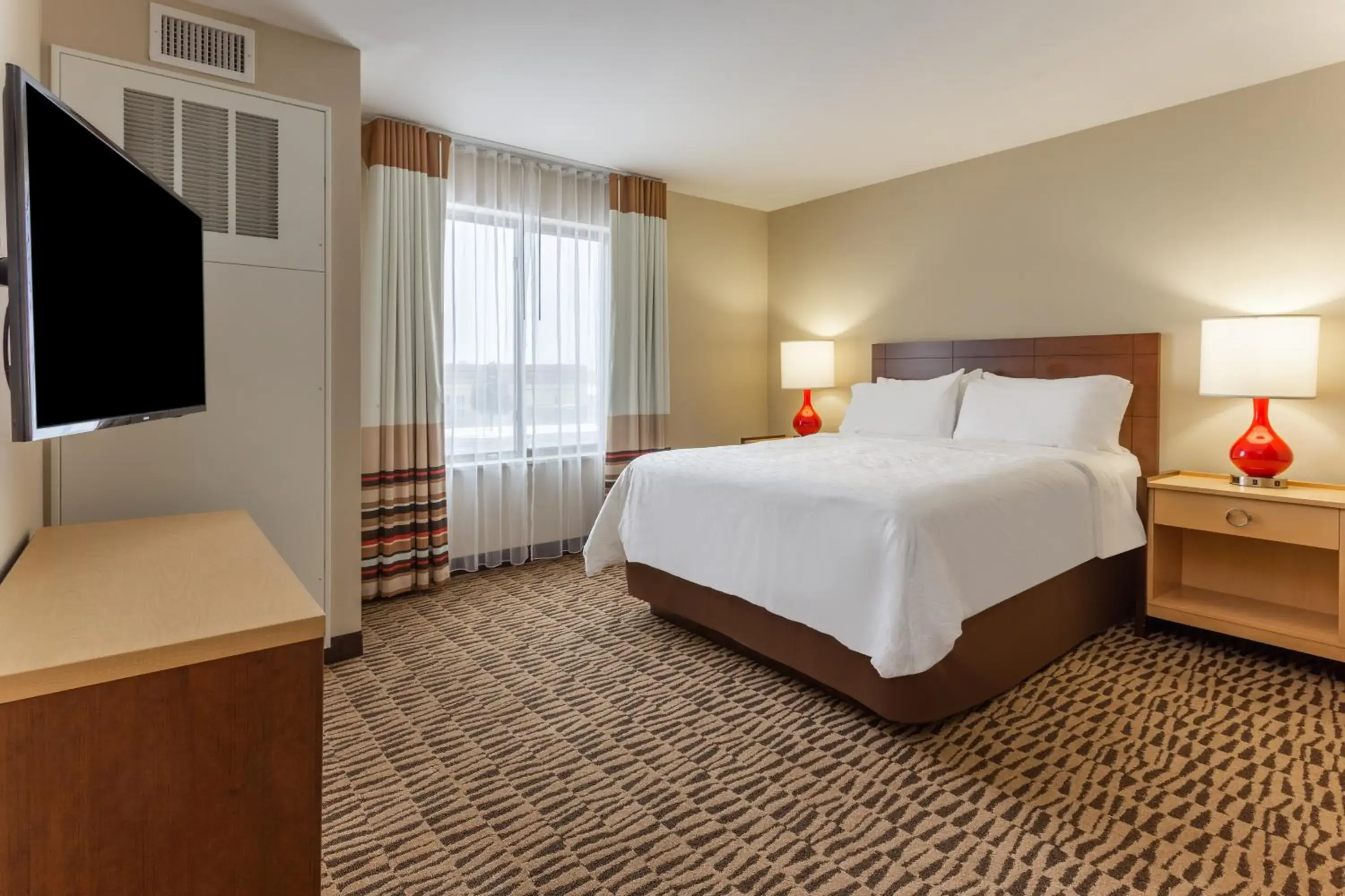 Bed in Candlewood Suites Fargo South-Medical Center by IHG Bed in Candlewood Suites Fargo South-Medical Center by IHG