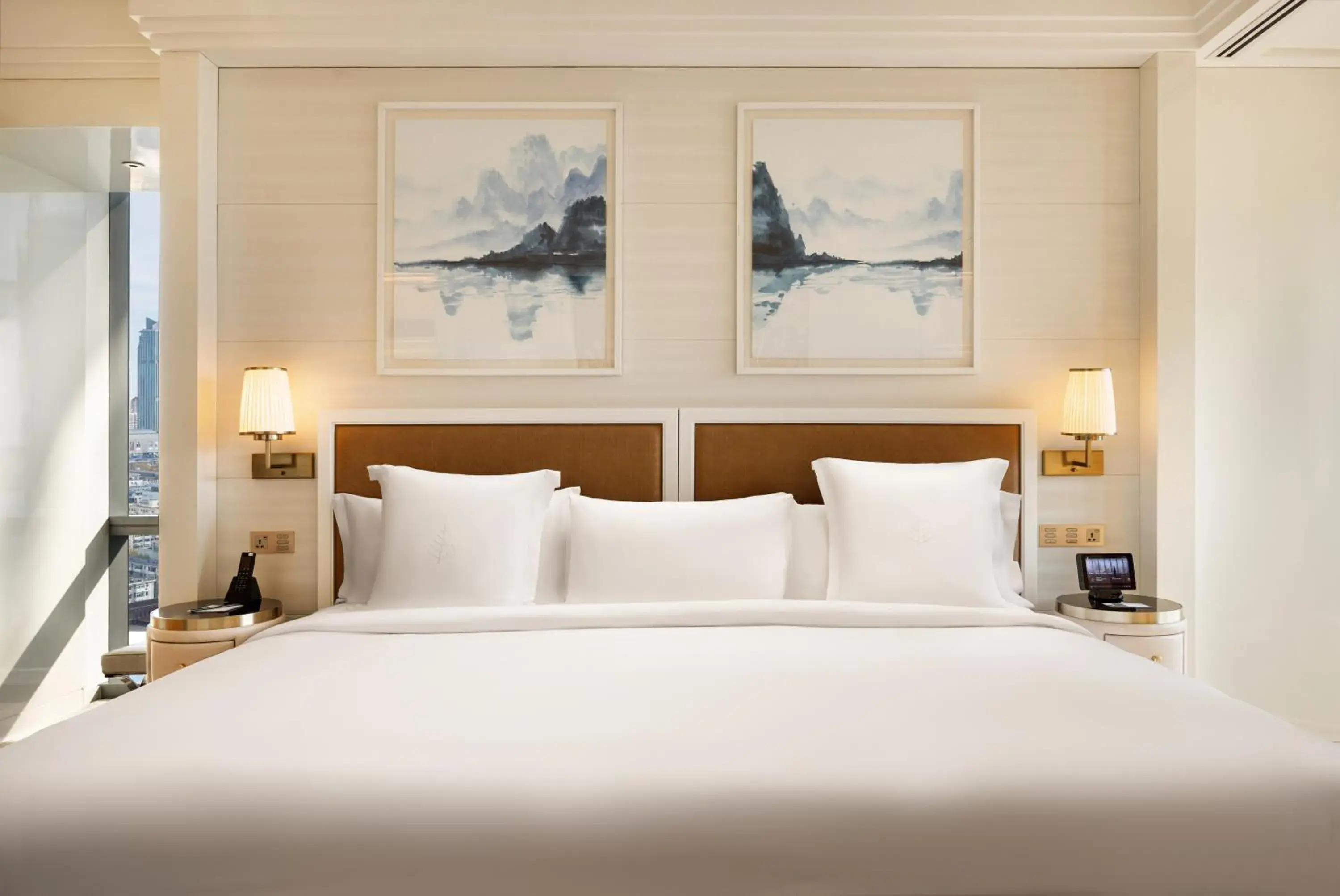 City-View Premier Room Queen in Four Seasons Hotel Tianjin City-View Premier Room Queen in Four Seasons Hotel Tianjin