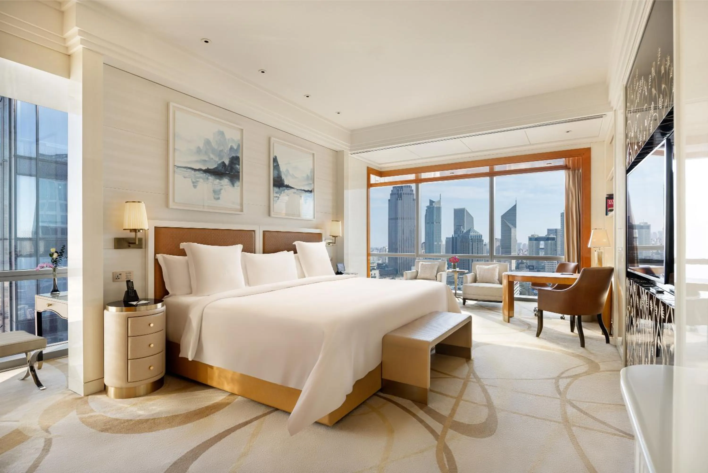 Bed in Four Seasons Hotel Tianjin