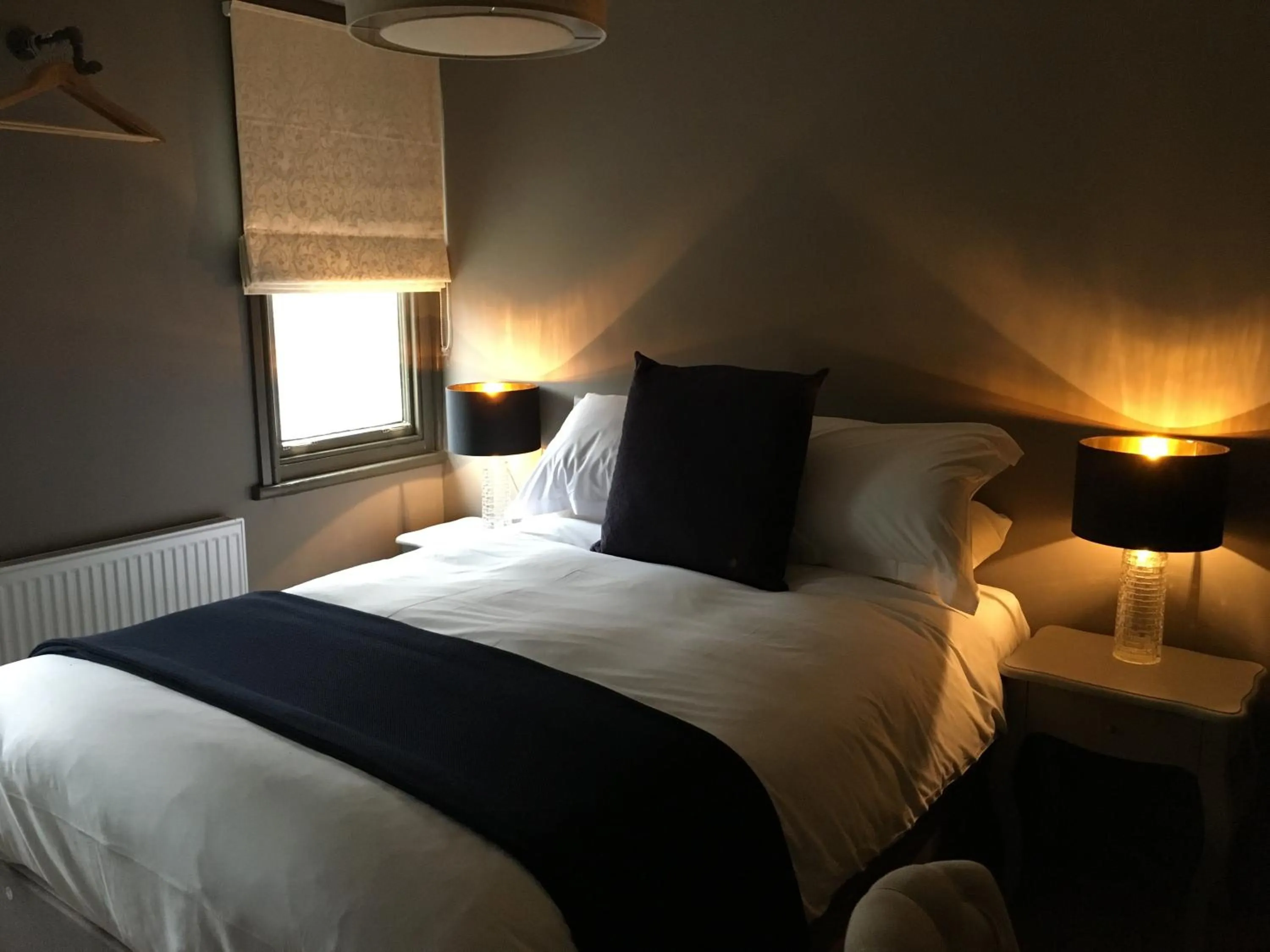 Bed in The Lion Hotel - Pub & Restaurant