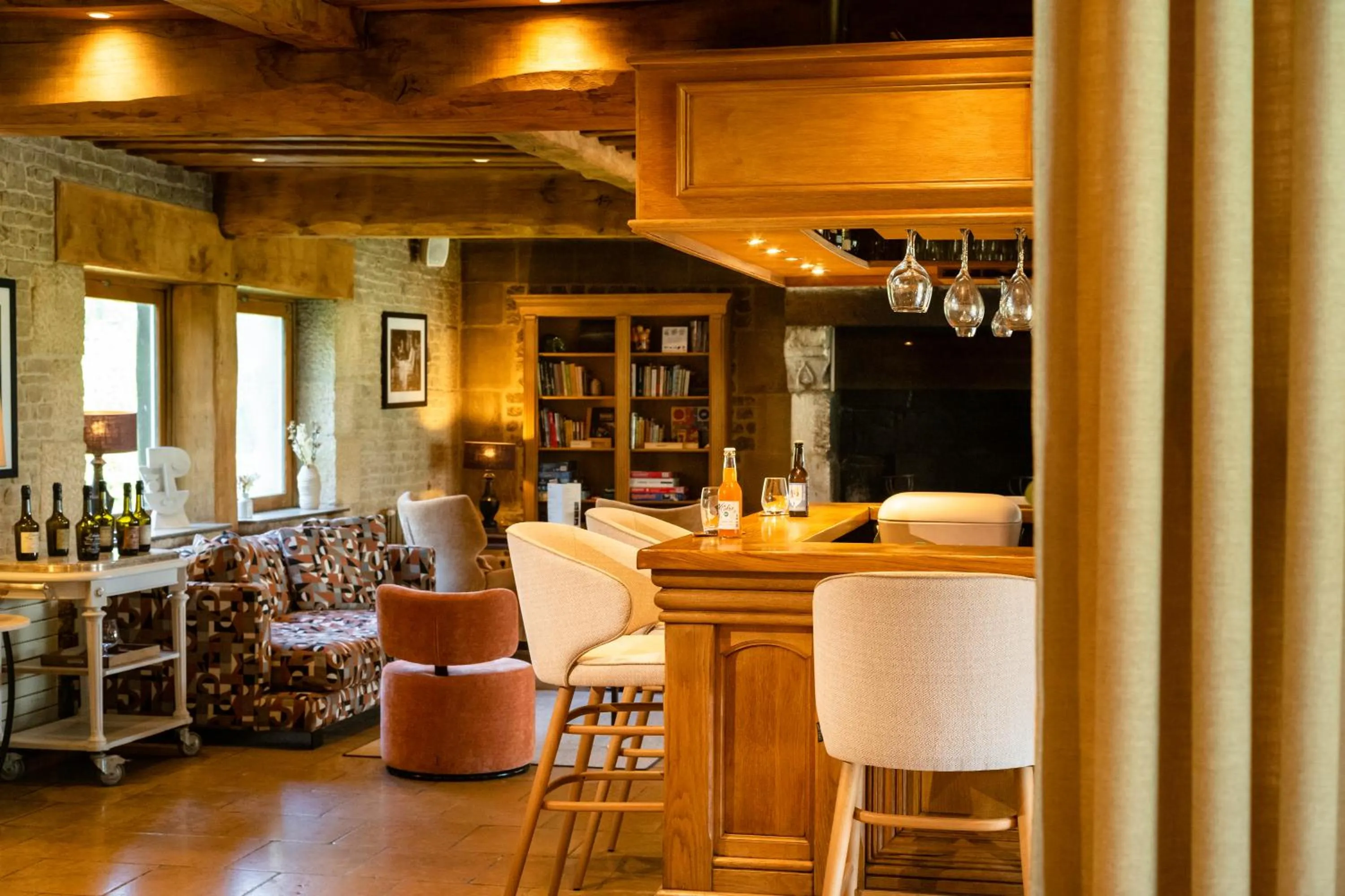 Lounge or bar in Les Manoirs de Tourgéville