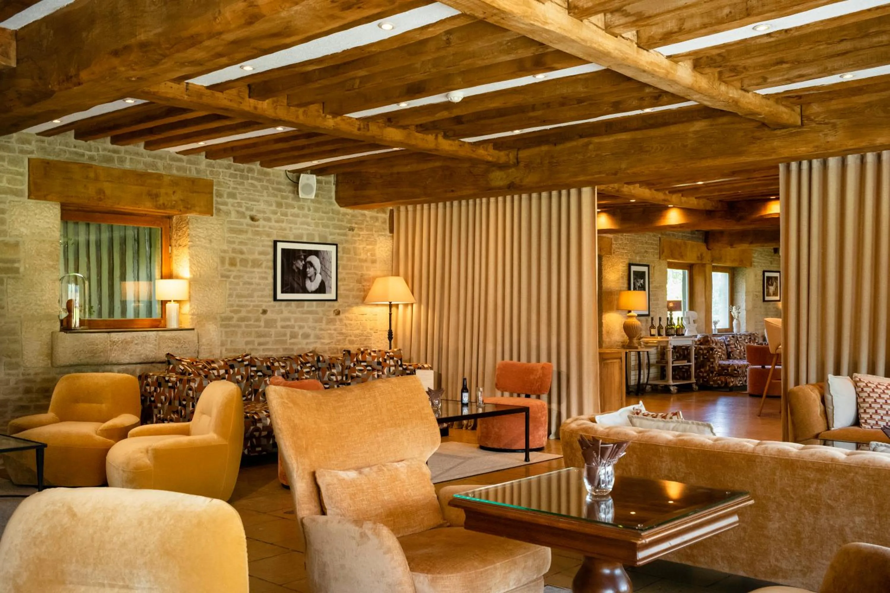 Lounge or bar in Les Manoirs de Tourgéville
