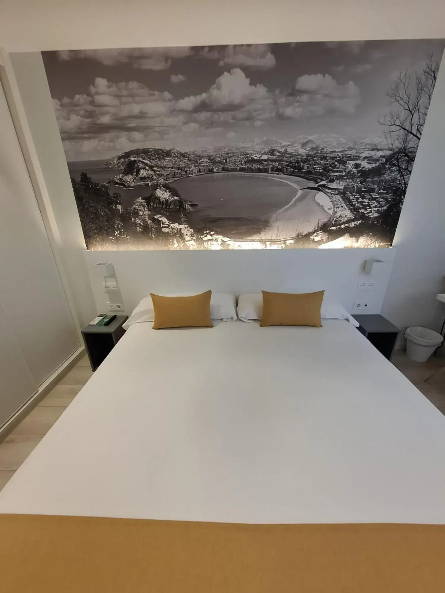 Economy Double Room in Pension Txingurri Economy Double Room in Pension Txingurri
