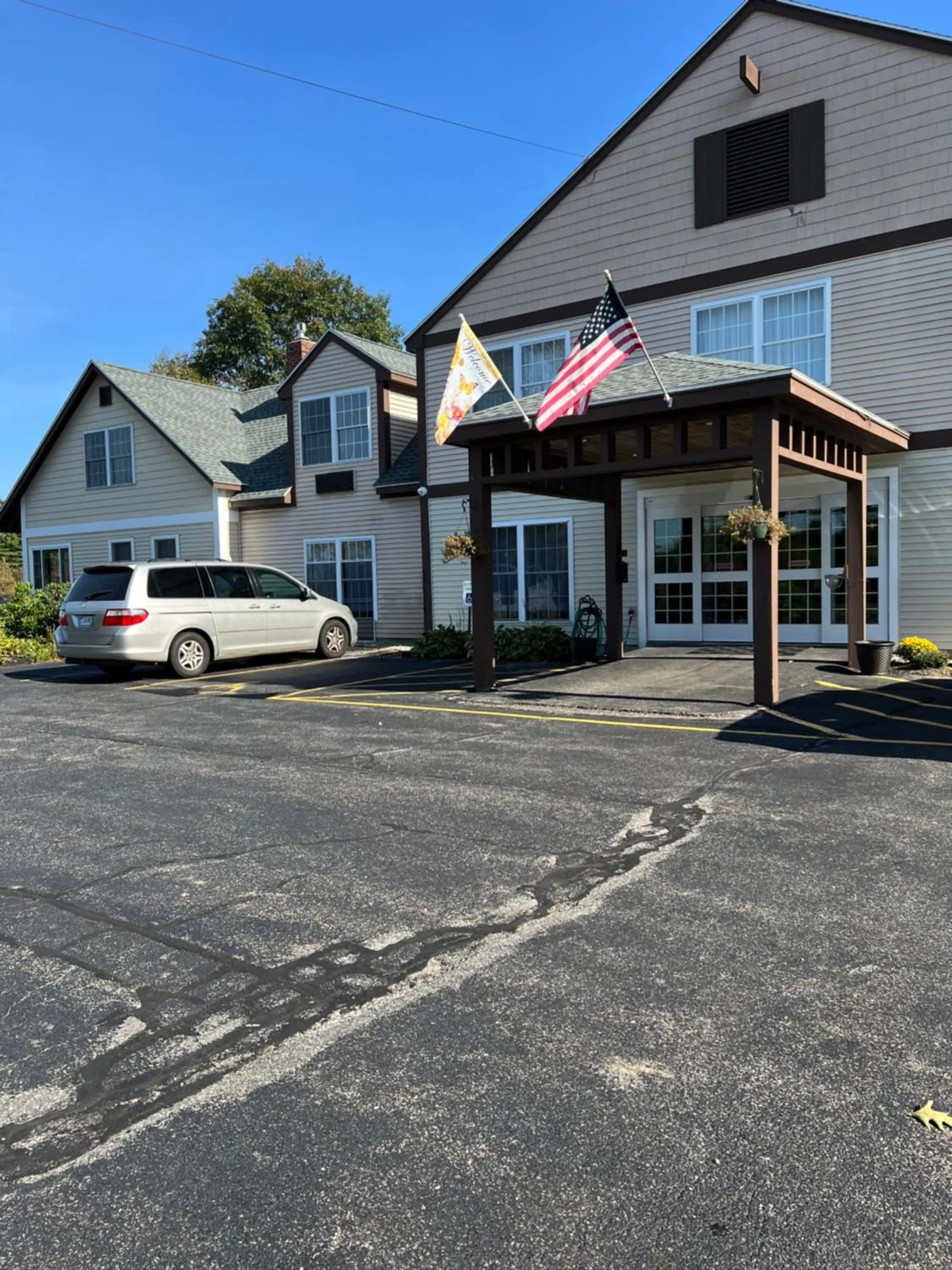 Facade/entrance in Casco Bay Inn