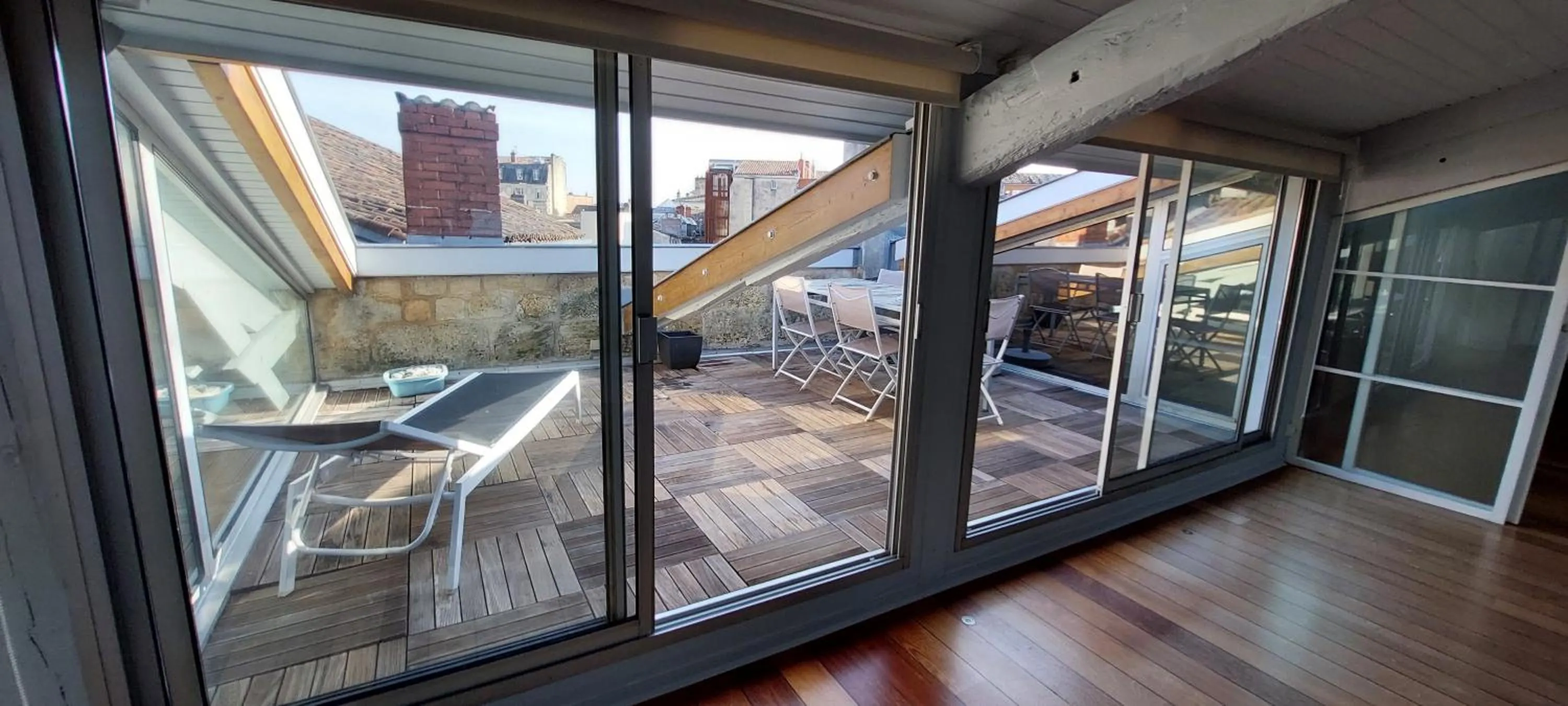 Appartement calme avec terrasse - 2 chambres Bordeaux