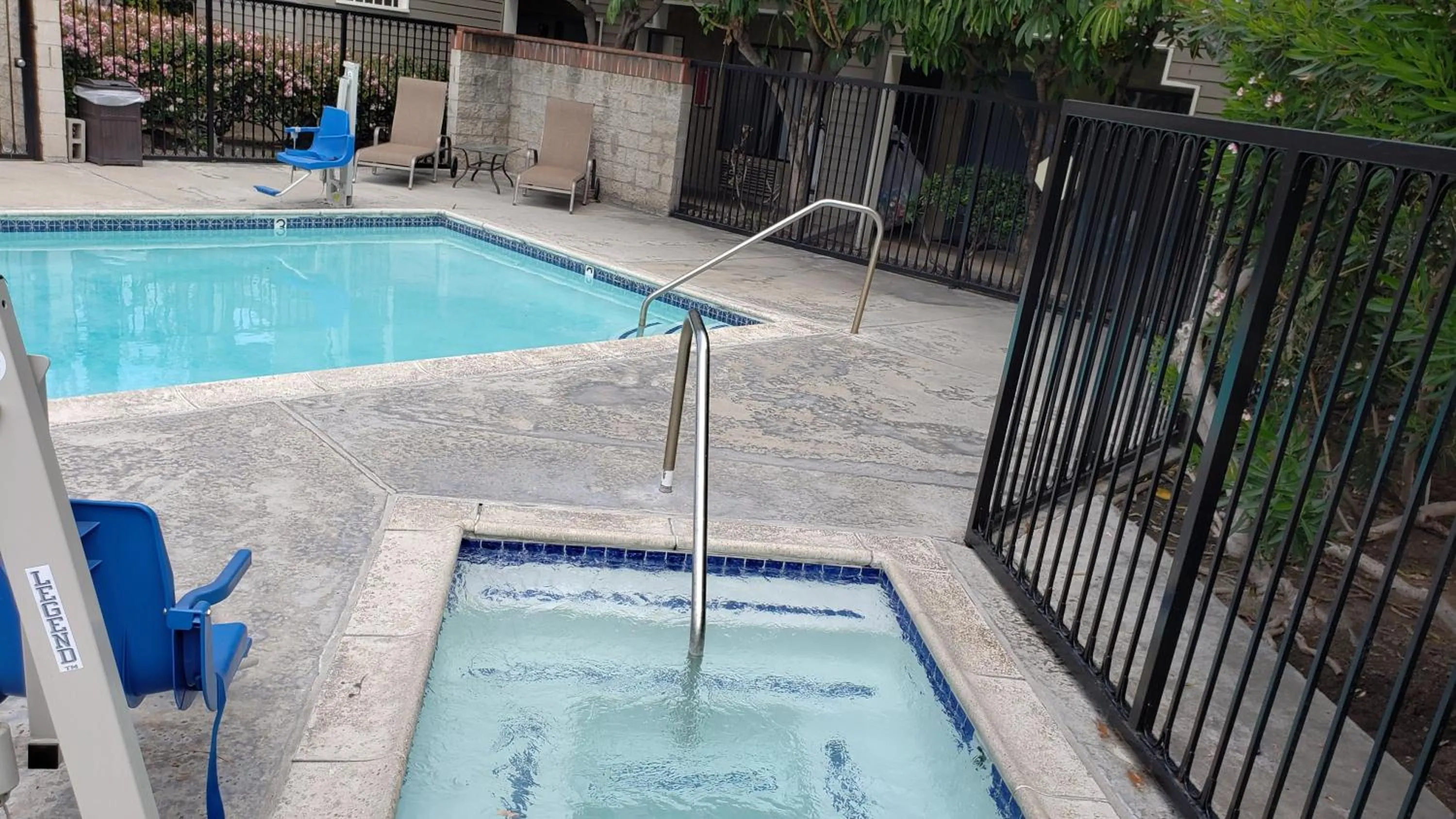 Breakfast in Oak Tree Inn