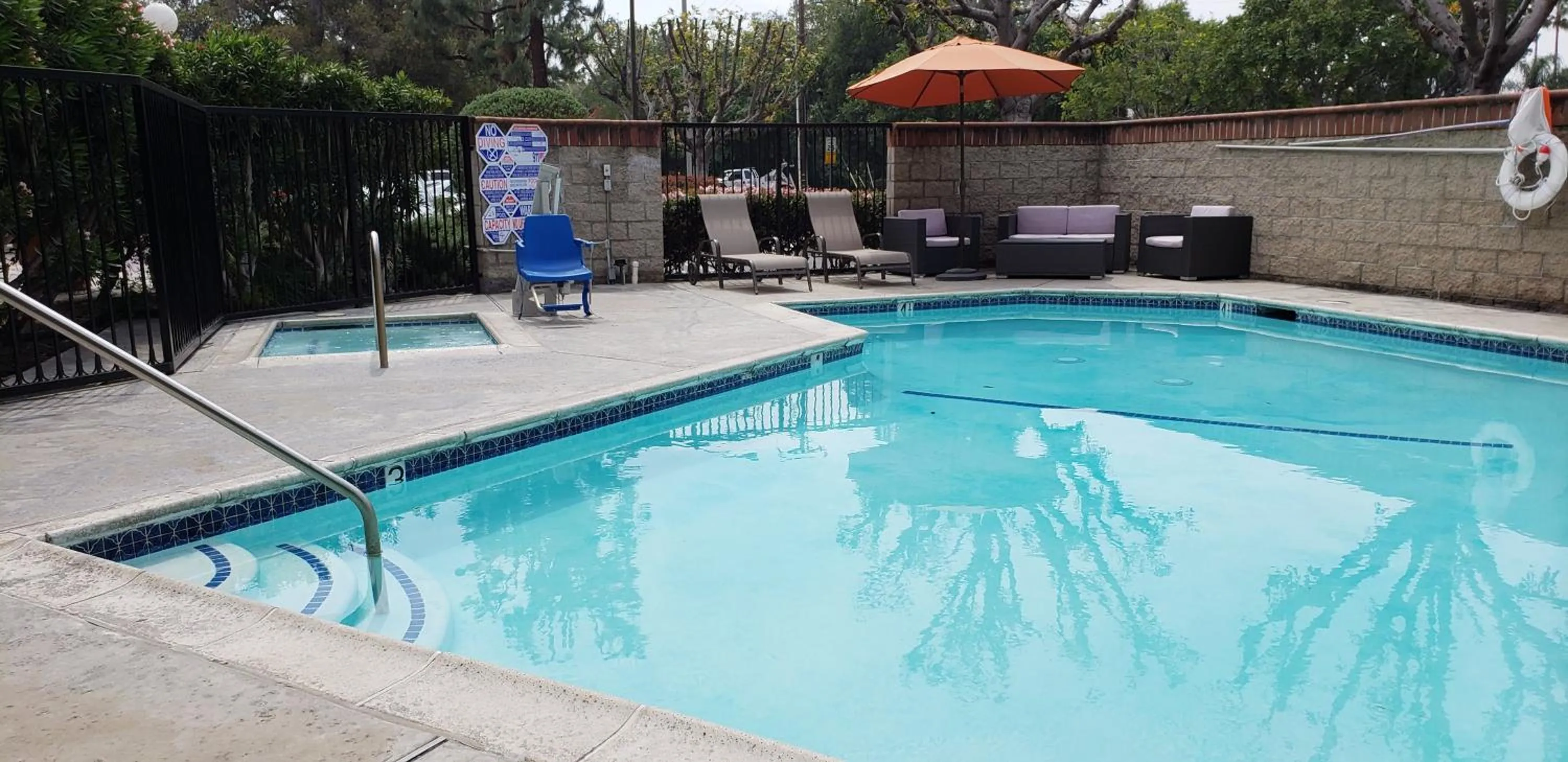 Breakfast in Oak Tree Inn