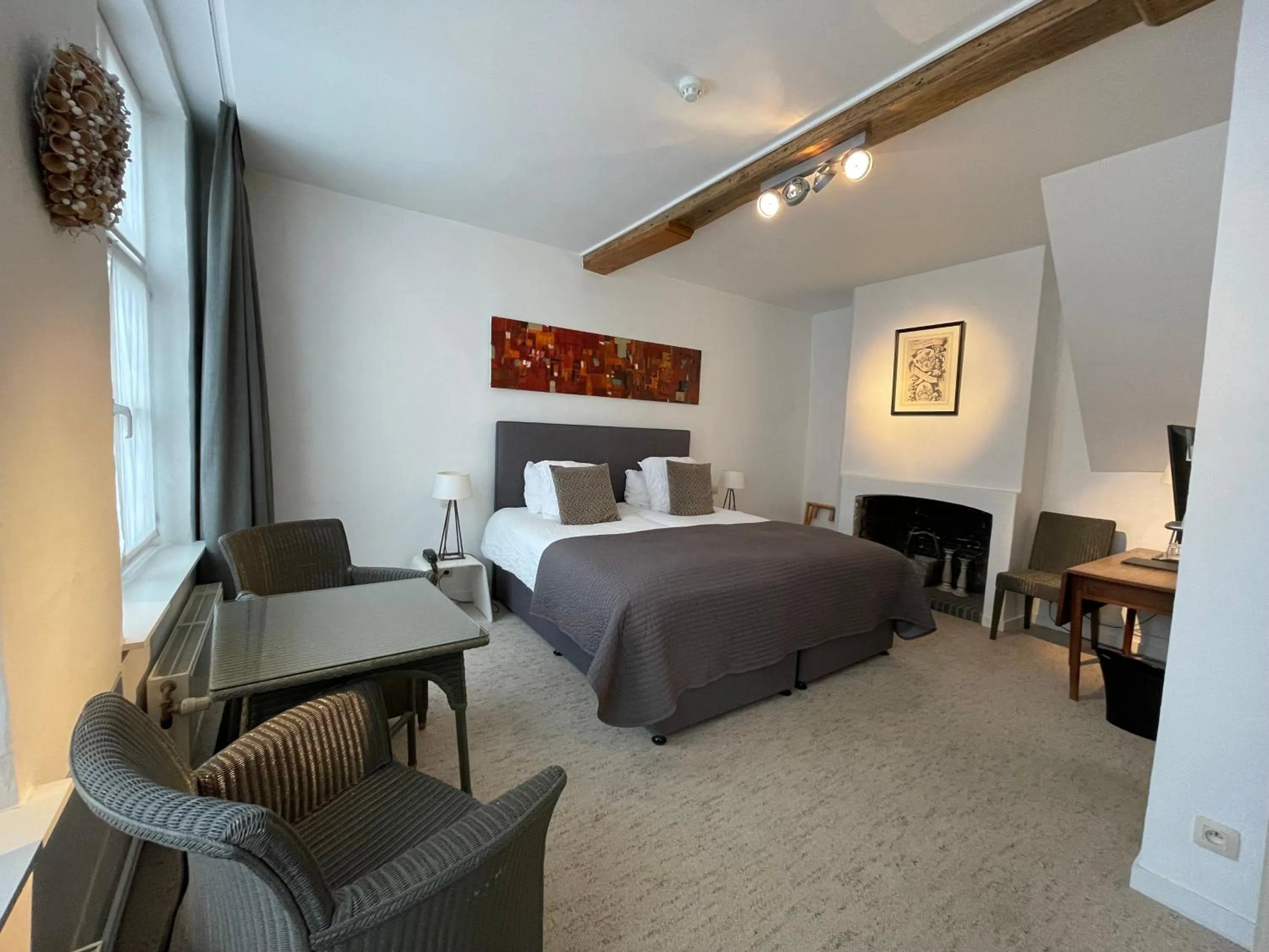 Basic Double Room in Hotel Montanus