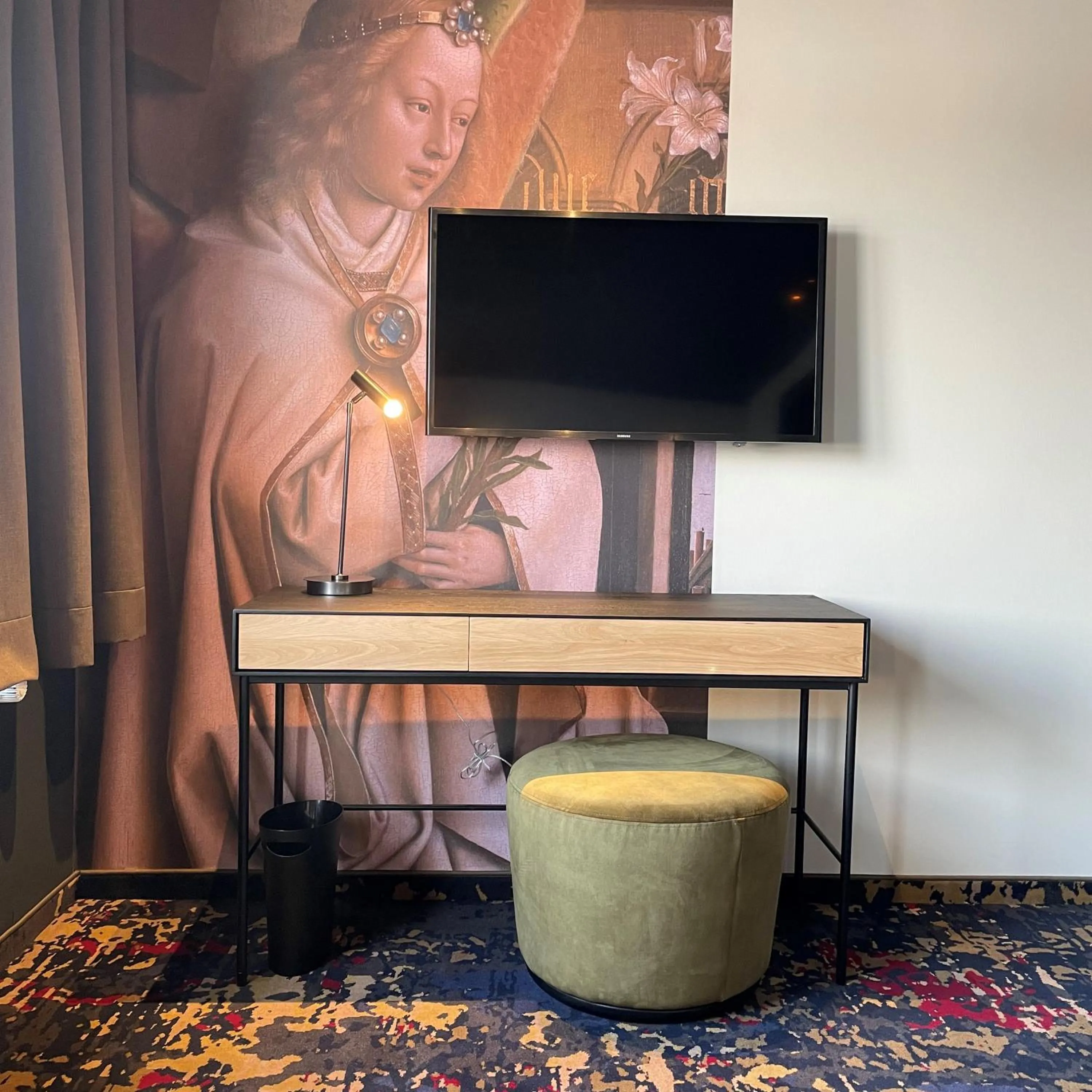 TV and multimedia in Hotel Montanus