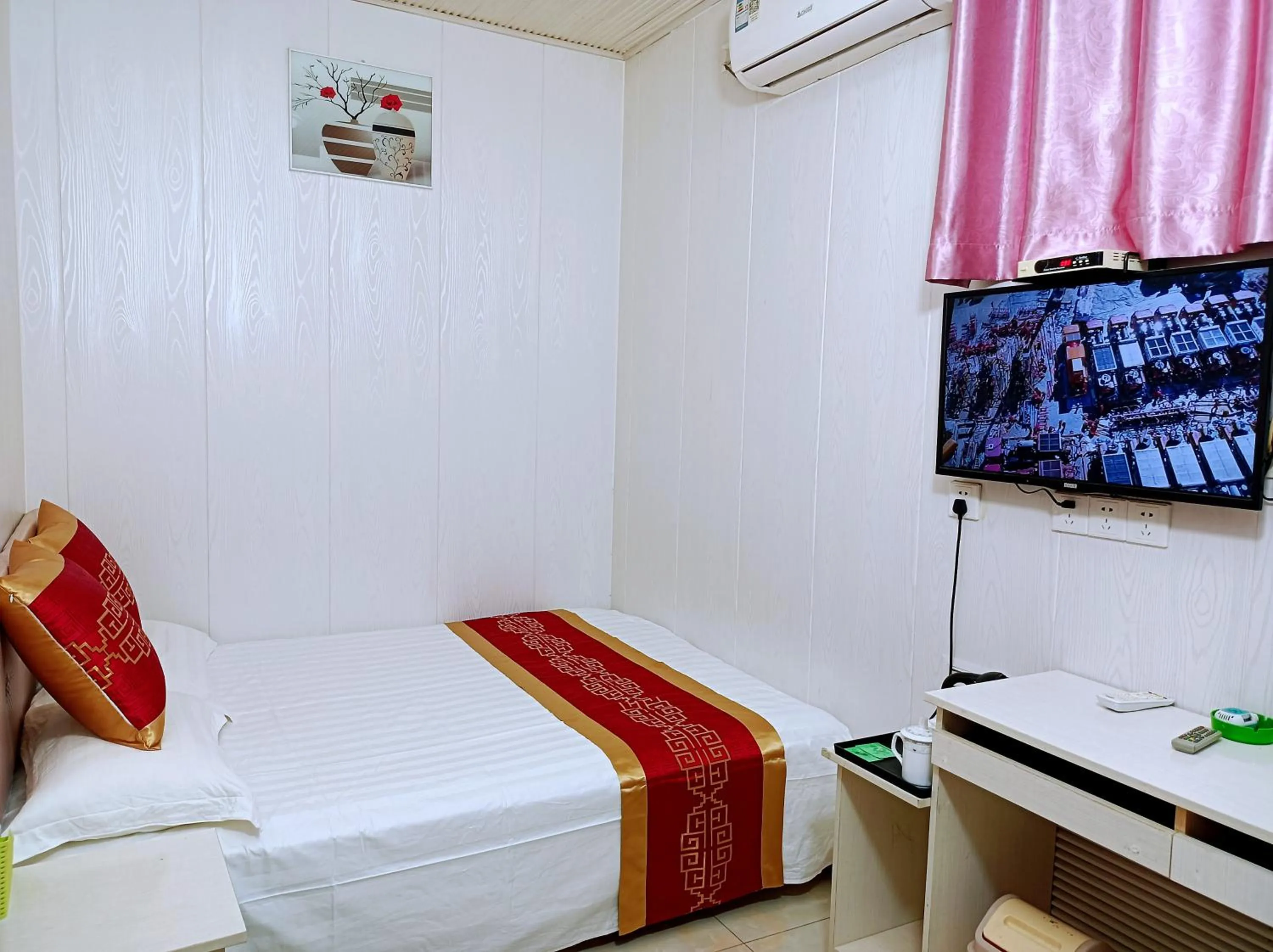 Bedroom, Bed in Qufu Garden Hotel