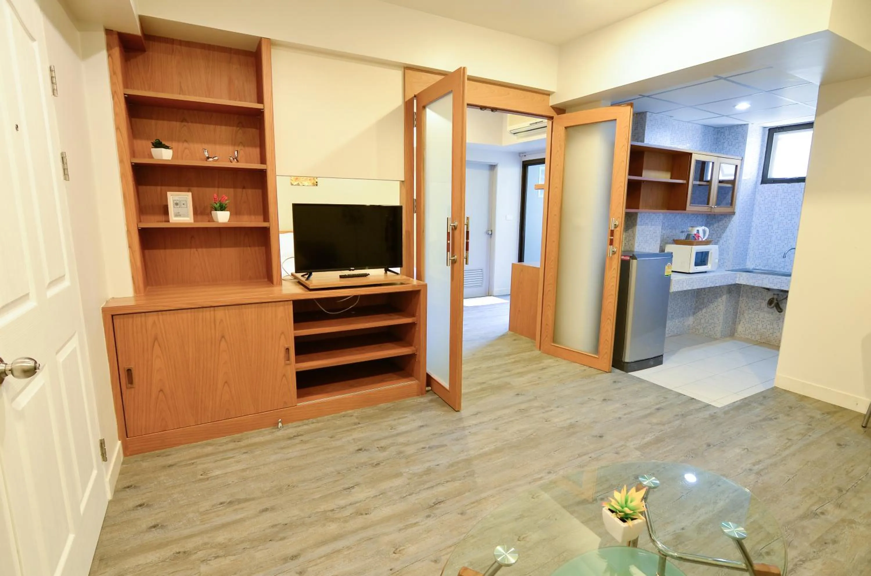 TV and multimedia in BJ Boutique