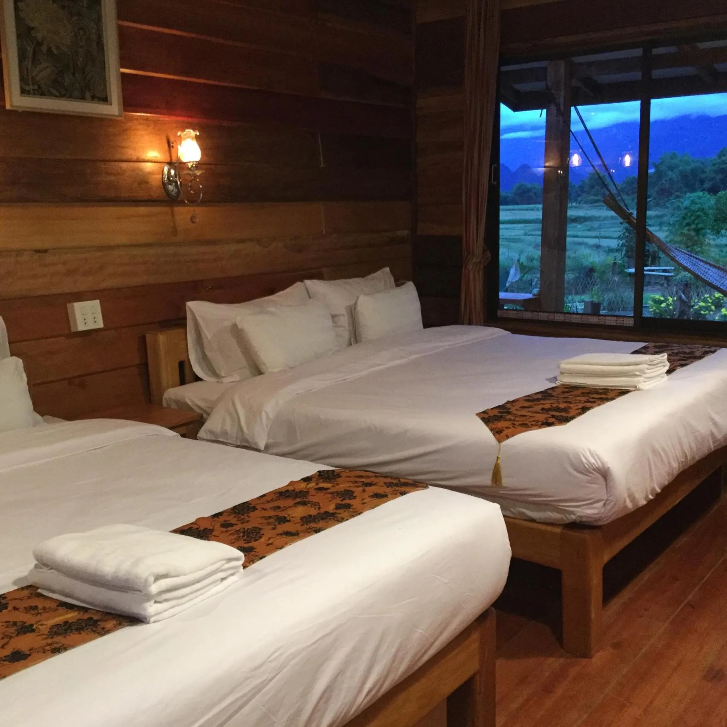 Bed in Phoxay Ngam Resort