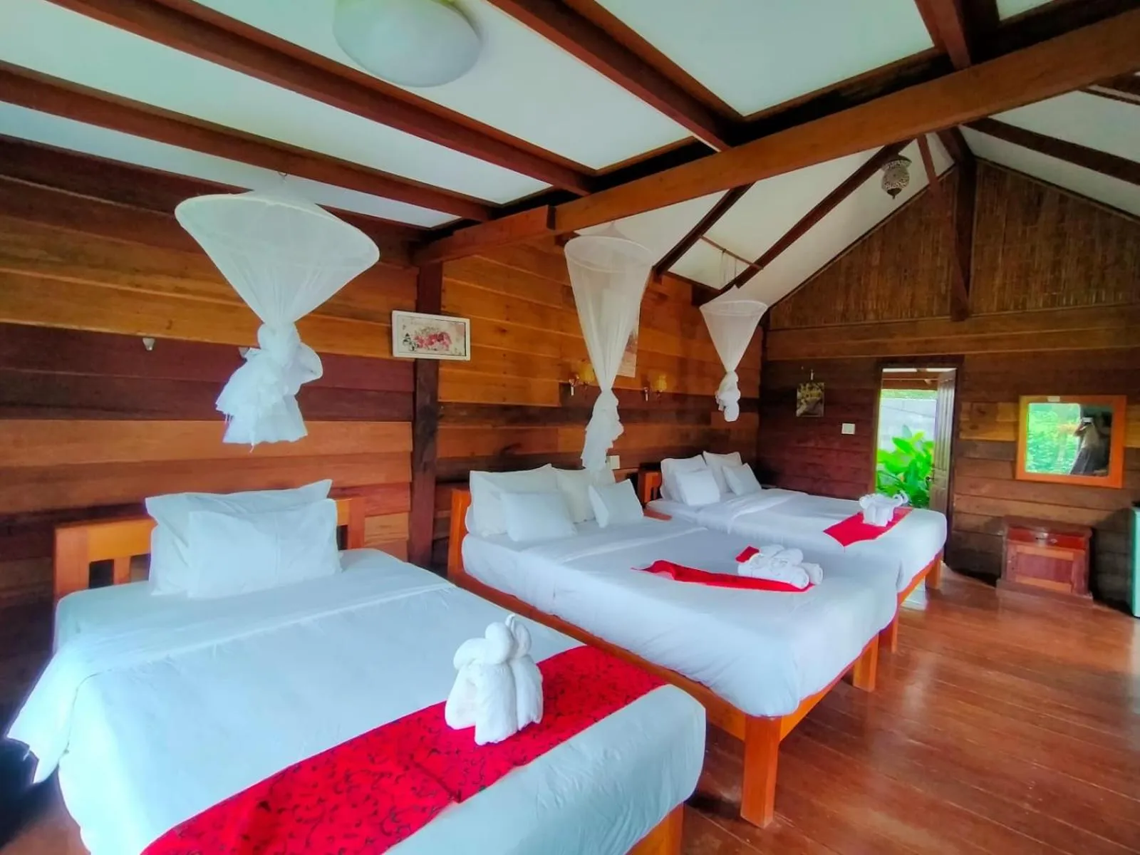 Bed in Phoxay Ngam Resort
