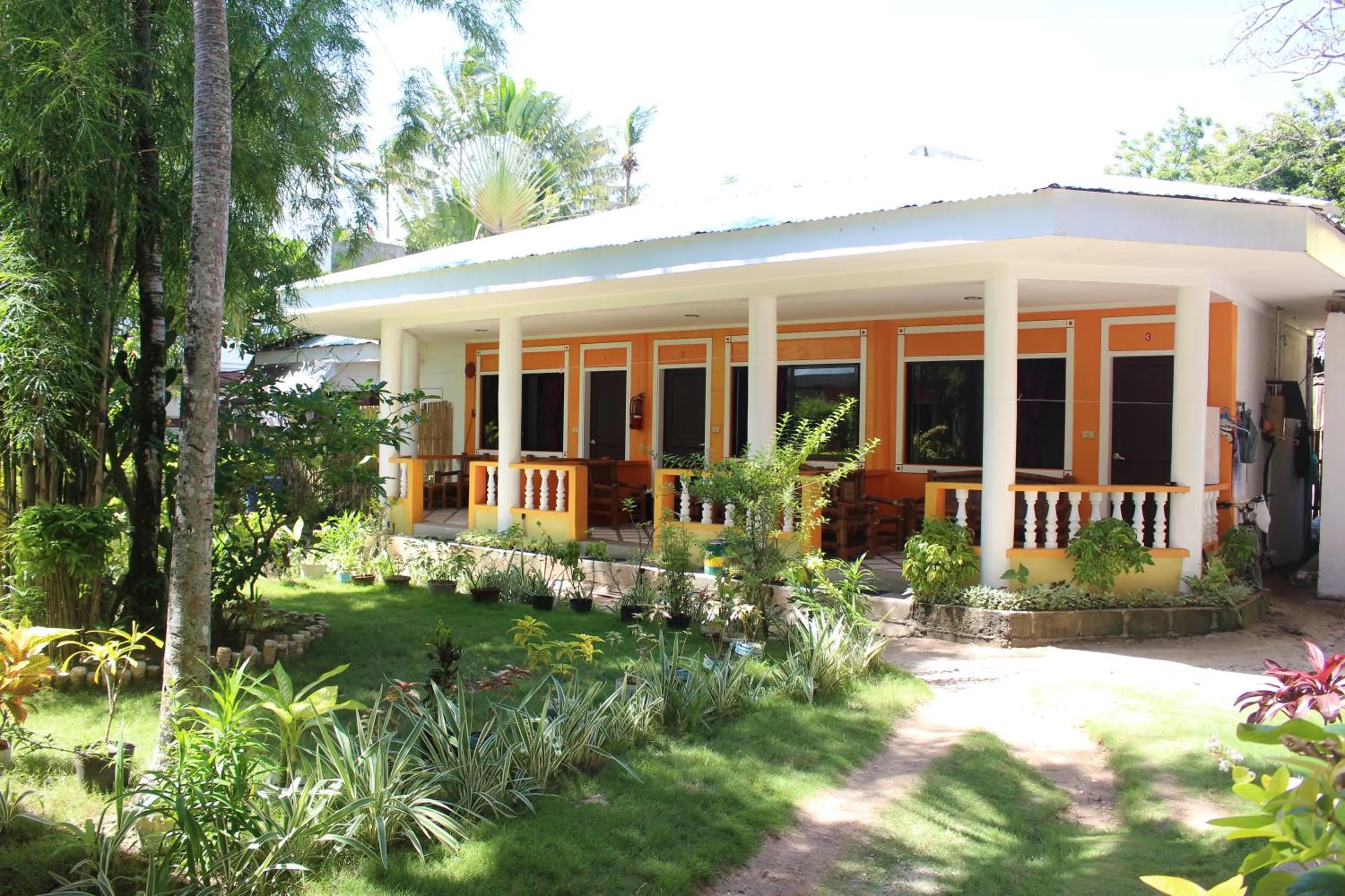 Property building in Sundown Resort & Austrian Pension House