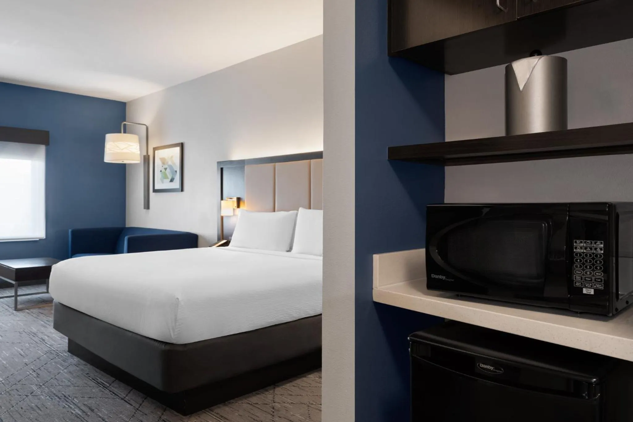 Photo of the whole room, Bed in Holiday Inn Express & Suites - Tampa East - Ybor City by IHG