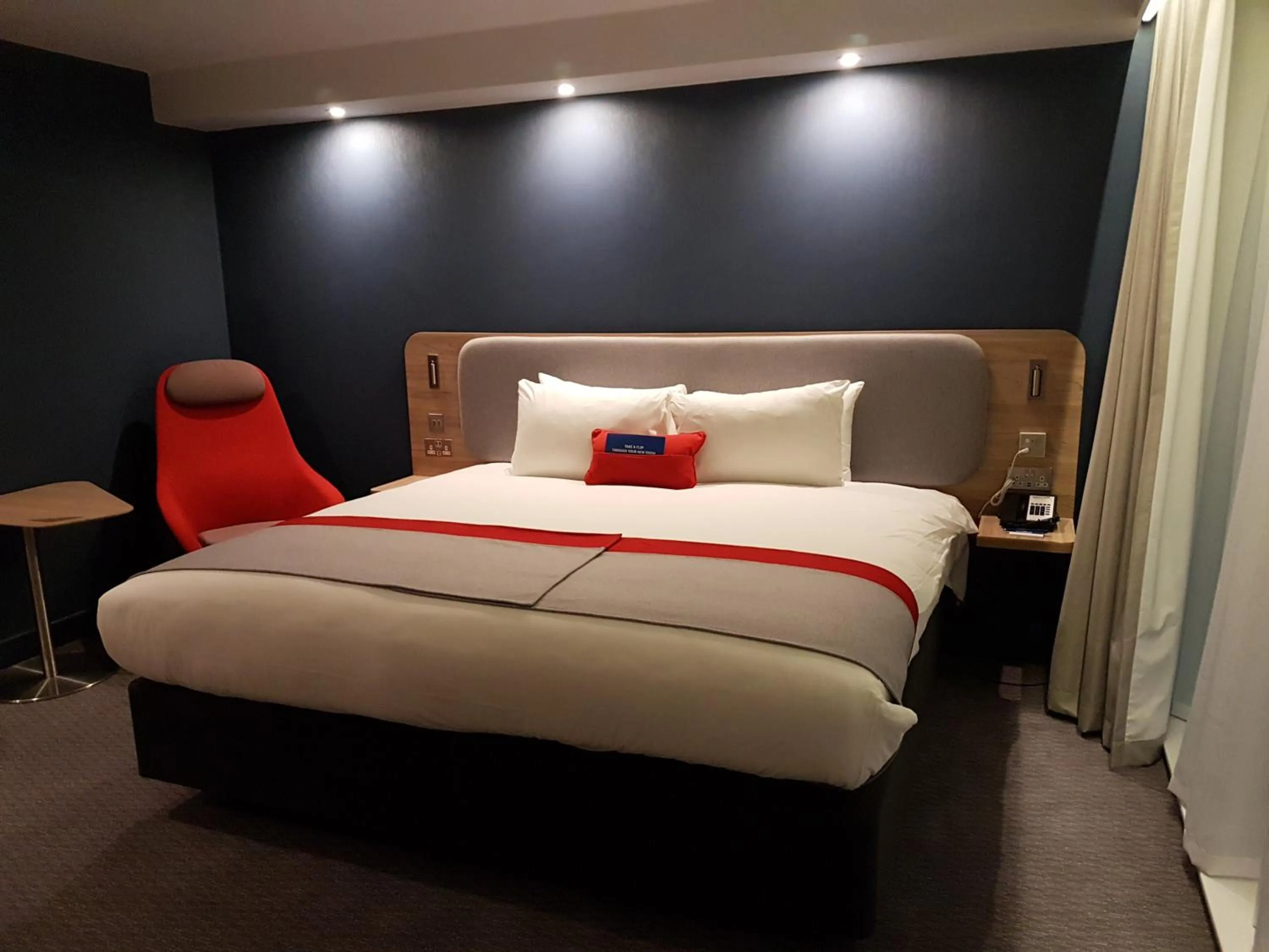 Photo of the whole room, Bed in Holiday Inn Express - Stockport by IHG