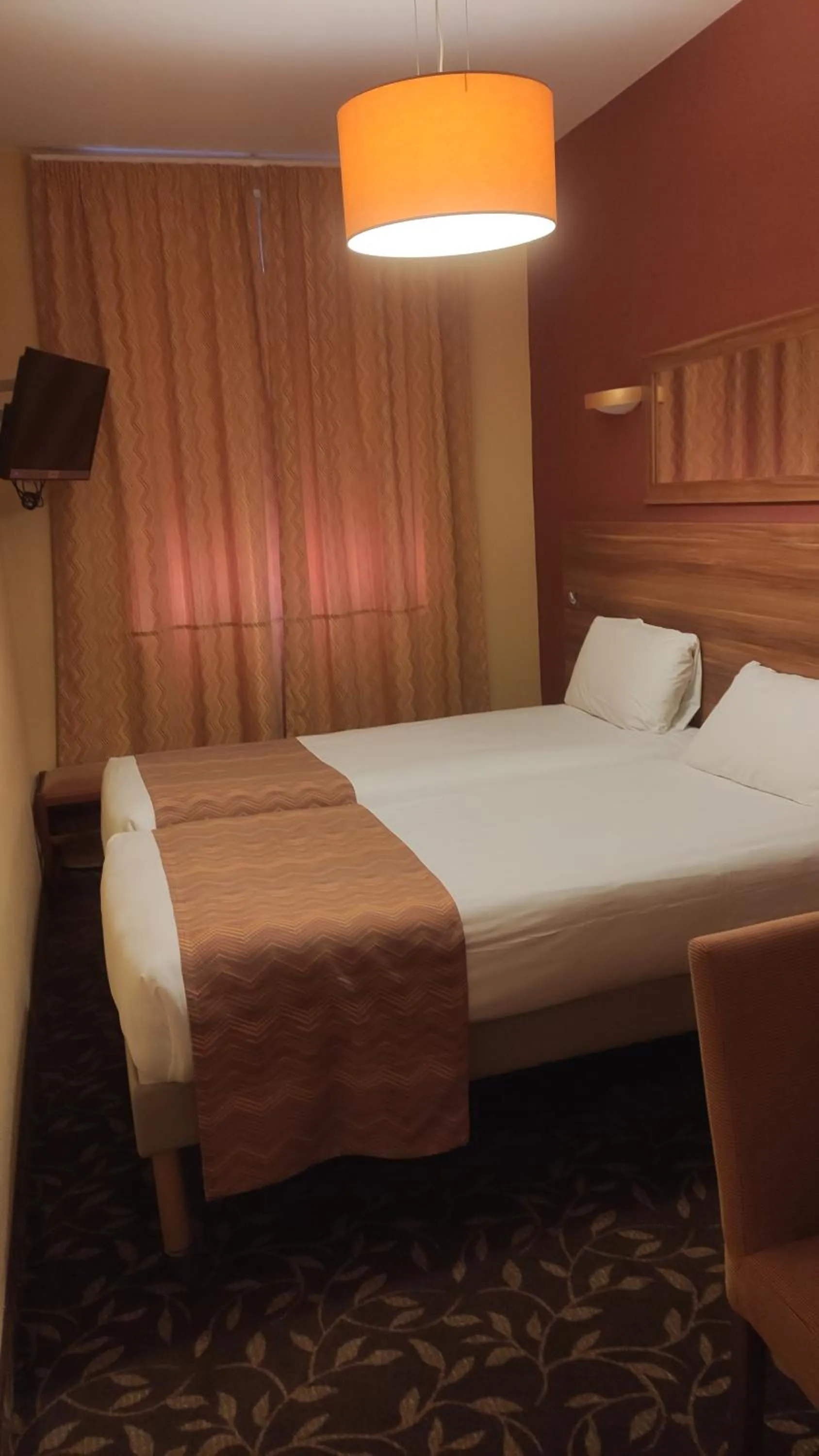 Bedroom, Bed in Residence Share Inn