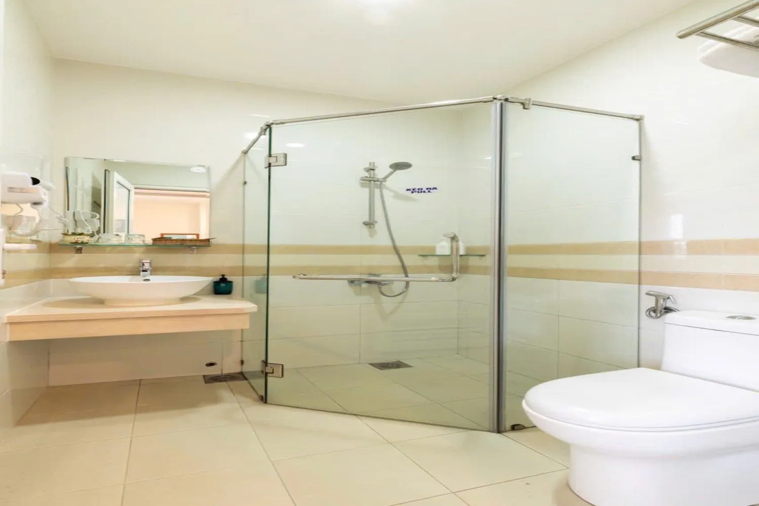 Toilet in Blue Diamond Airport Hotel