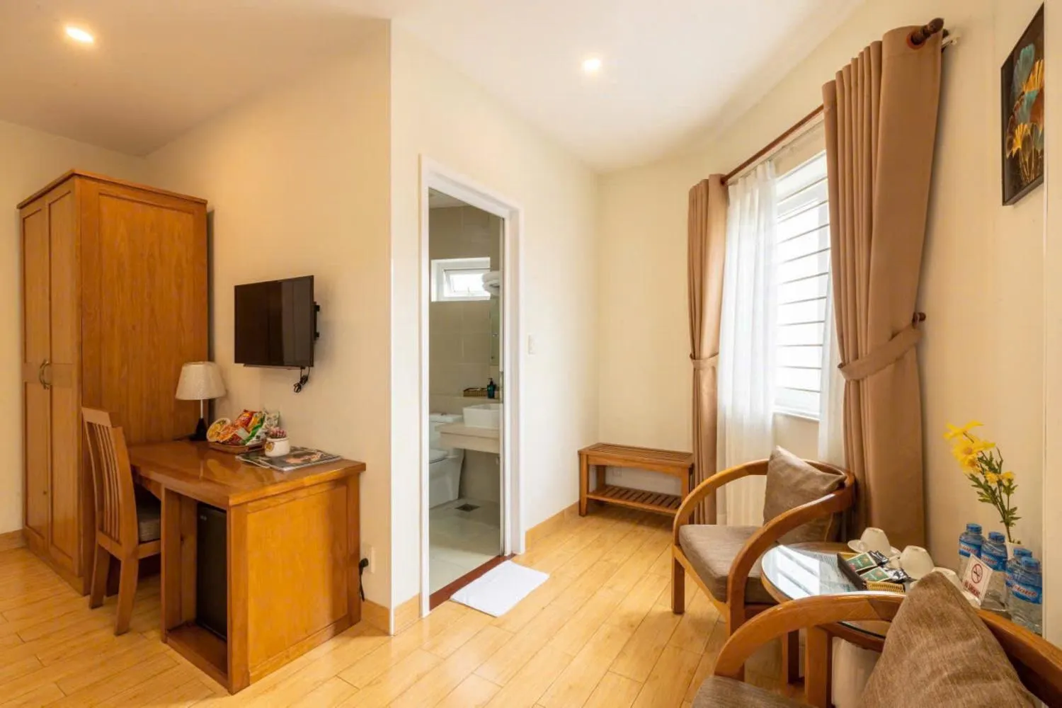 Photo of the whole room in Blue Diamond Airport Hotel