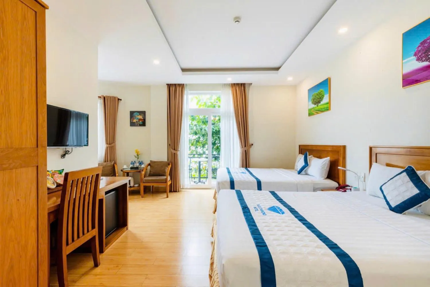 Bed in Blue Diamond Airport Hotel