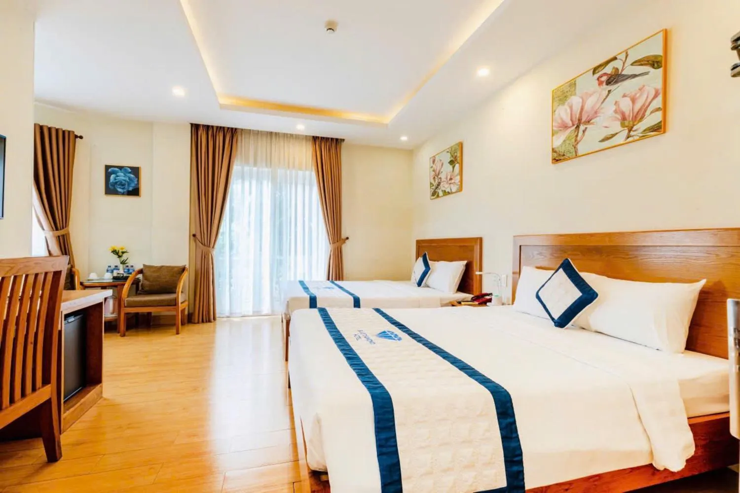 Photo of the whole room, Bed in Blue Diamond Airport Hotel