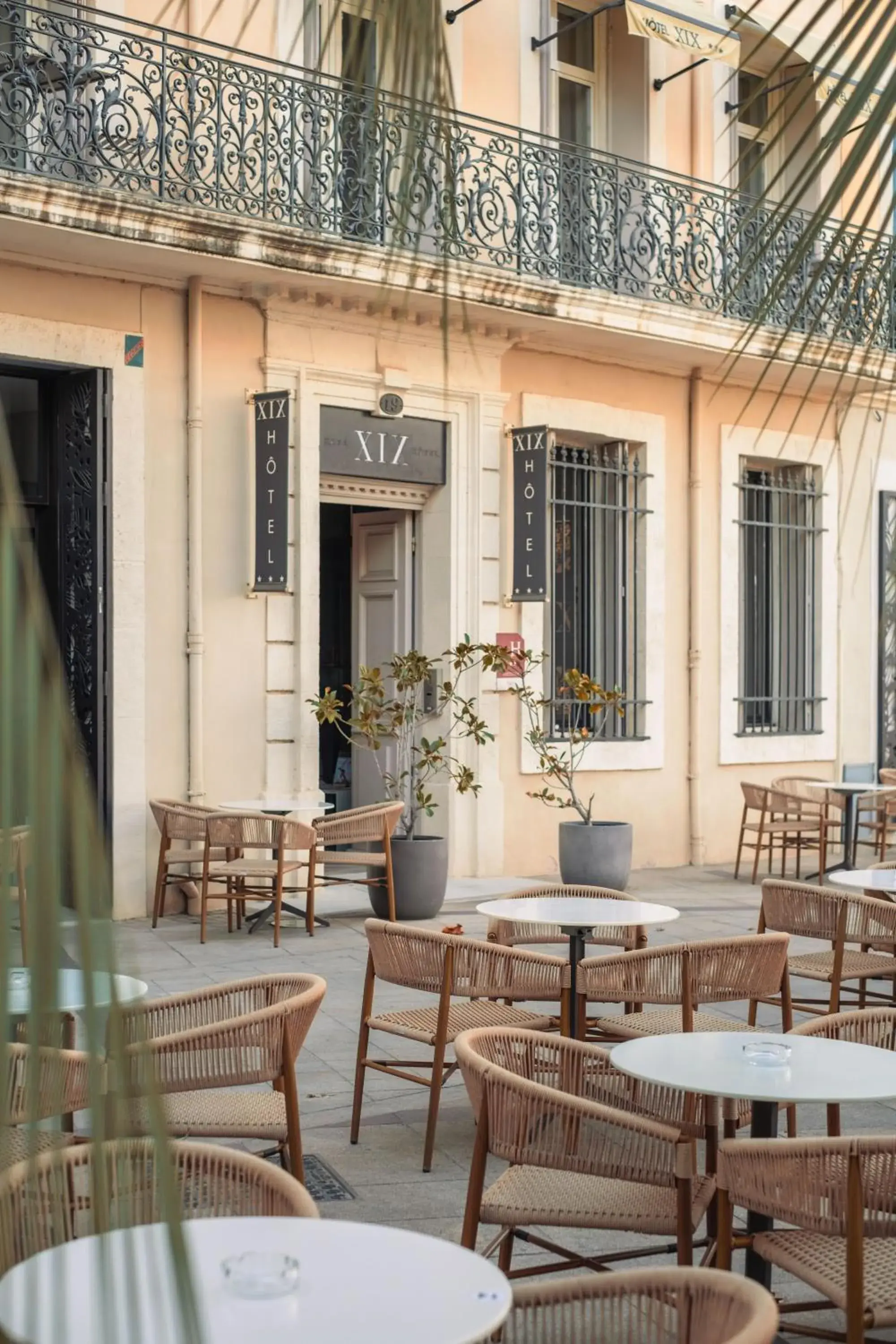 Facade/entrance in Hôtel le XIX Facade/entrance in Hôtel le XIX