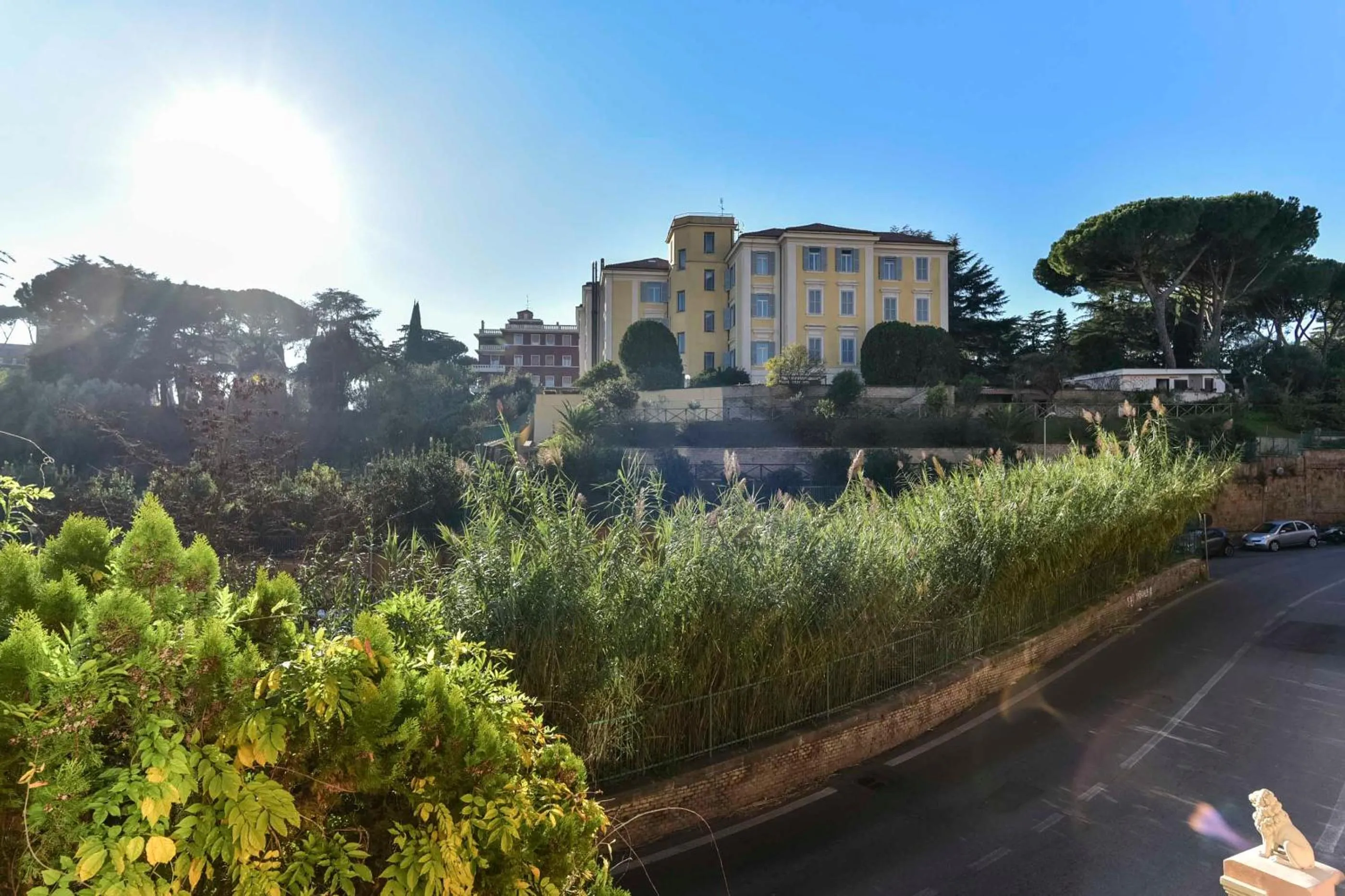 Street view in Maru Apartment