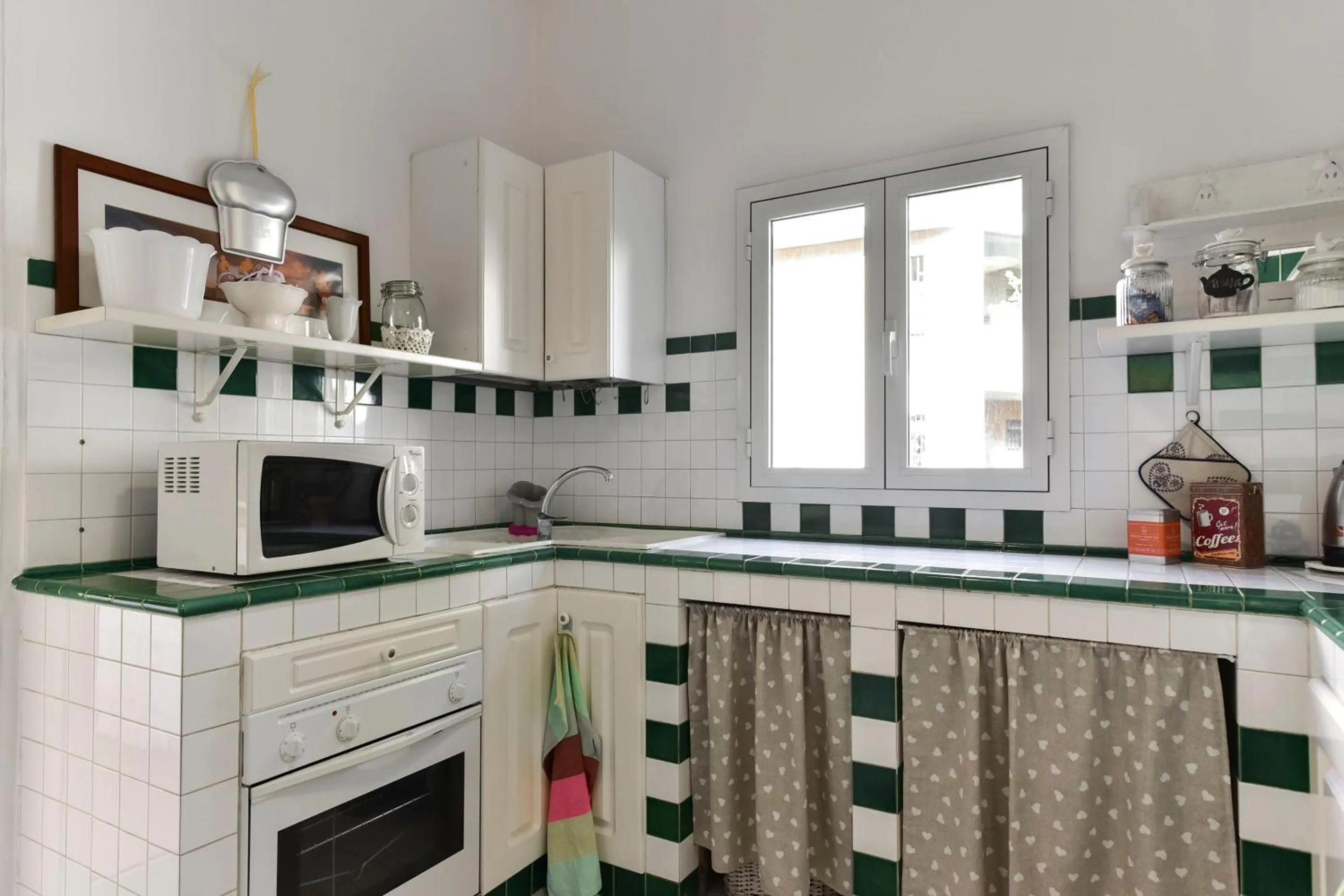 Kitchen or kitchenette in Maru Apartment