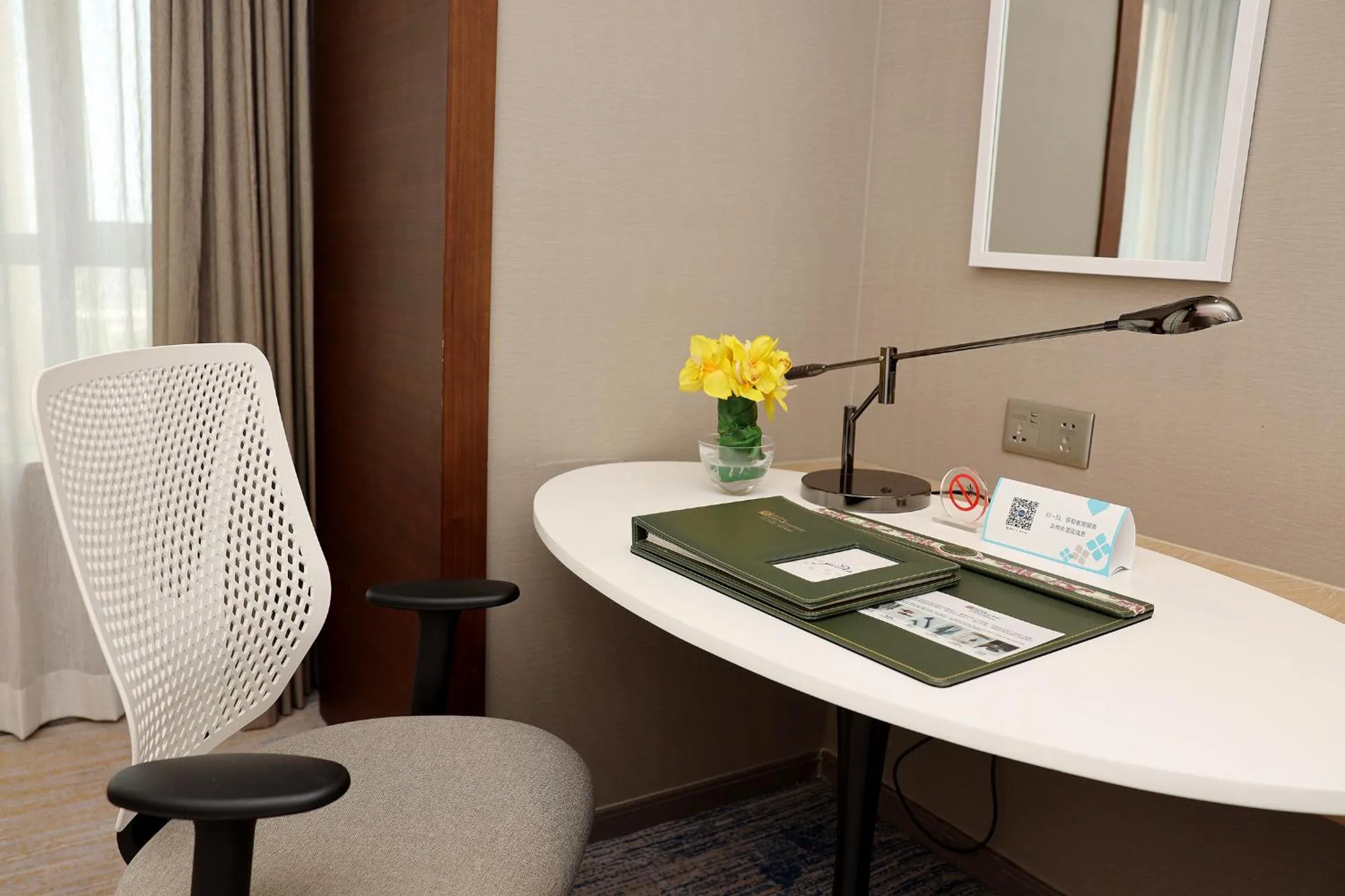 hair dresser in Hilton Garden Inn Zhongshan Guzhen