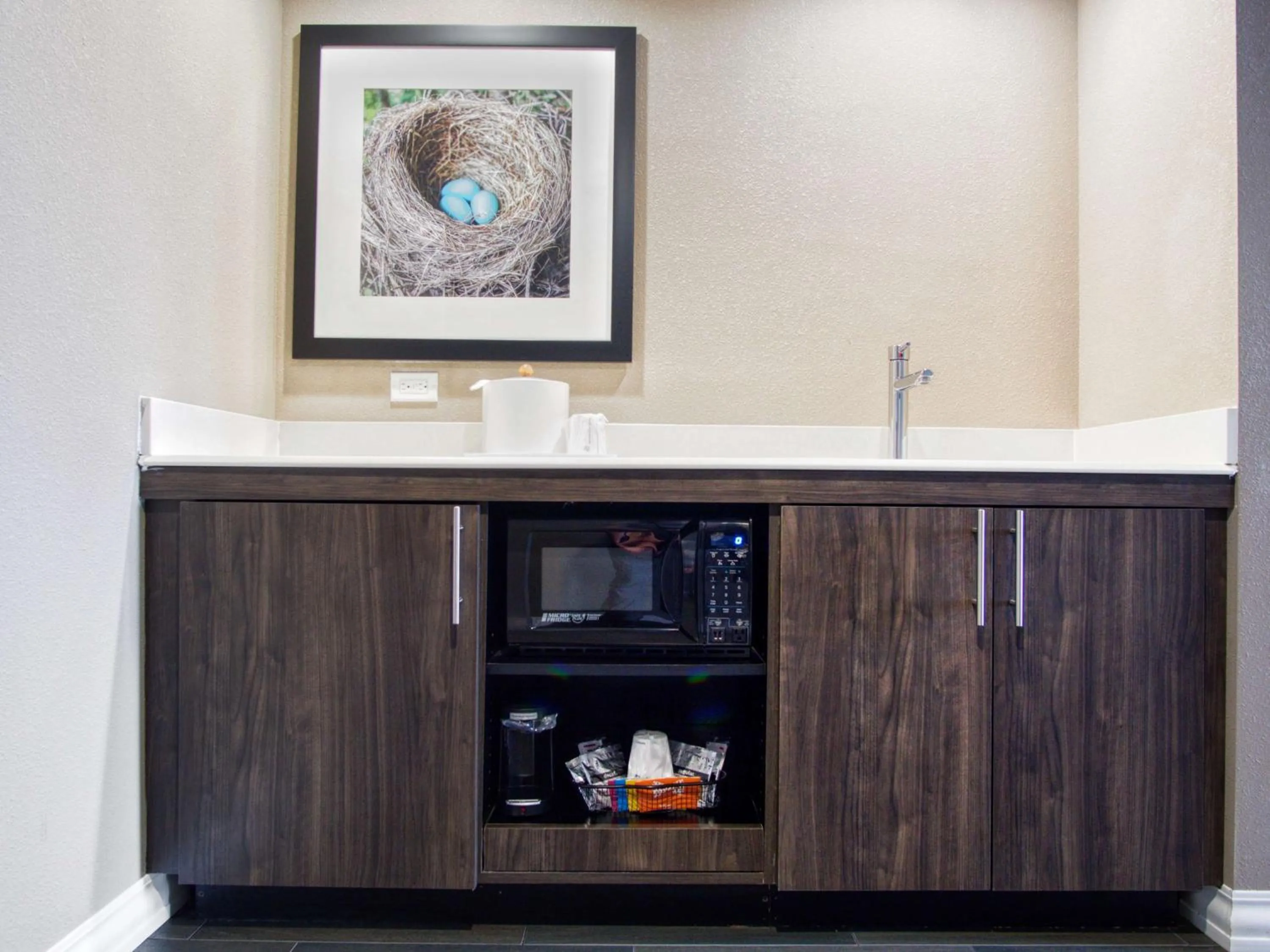 Photo of the whole room in Hampton Inn & Suites-Moore