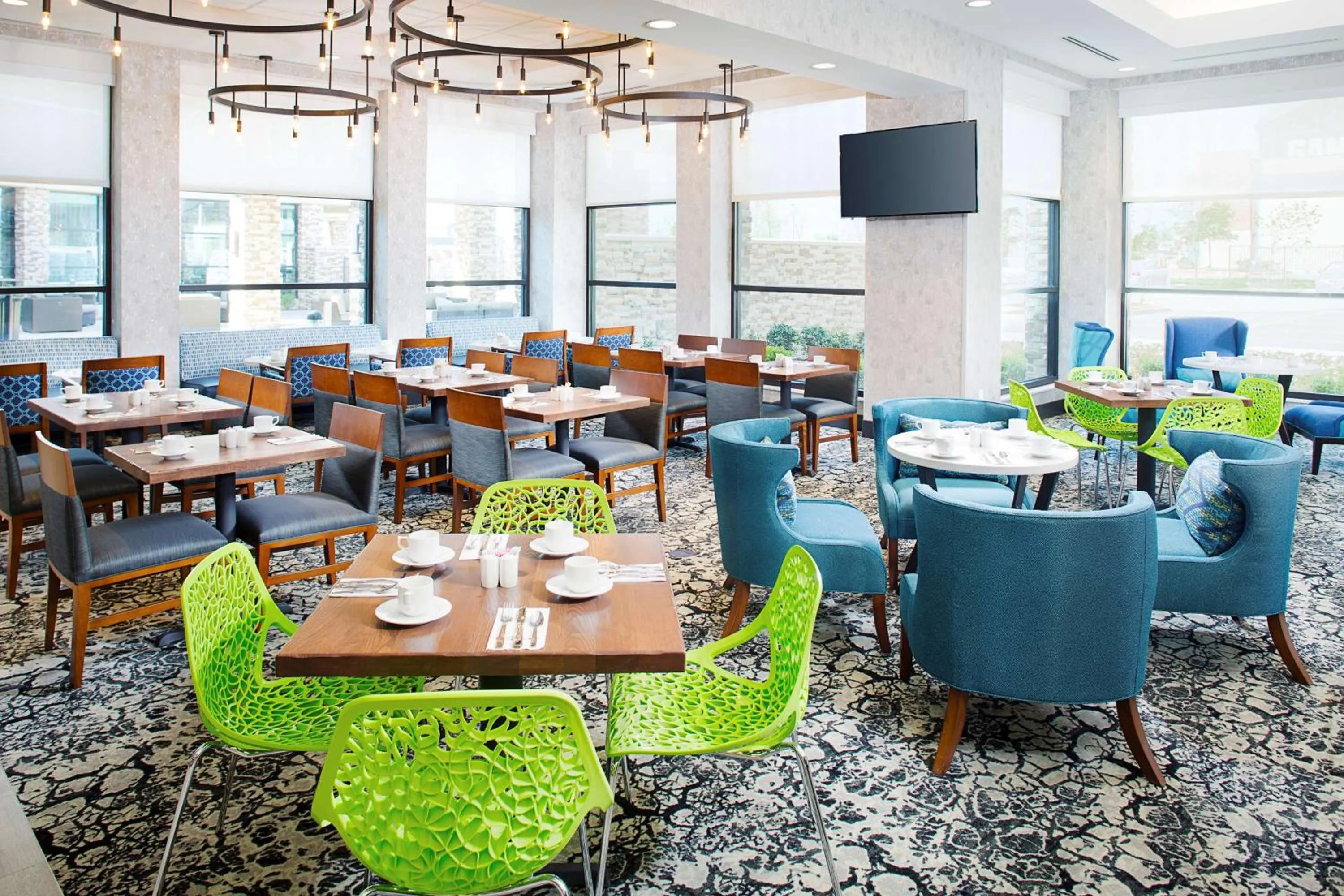 Restaurant/places to eat in Hilton Garden Inn Dallas/Arlington South